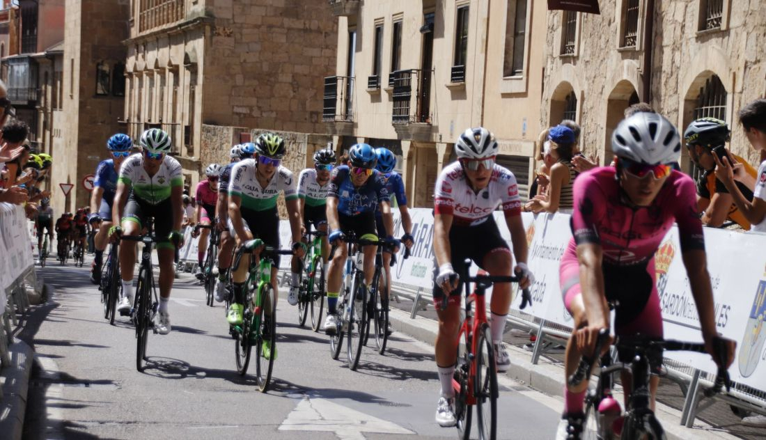 David Domínguez finaliza como ganador en la primera etapa de la Vuelta