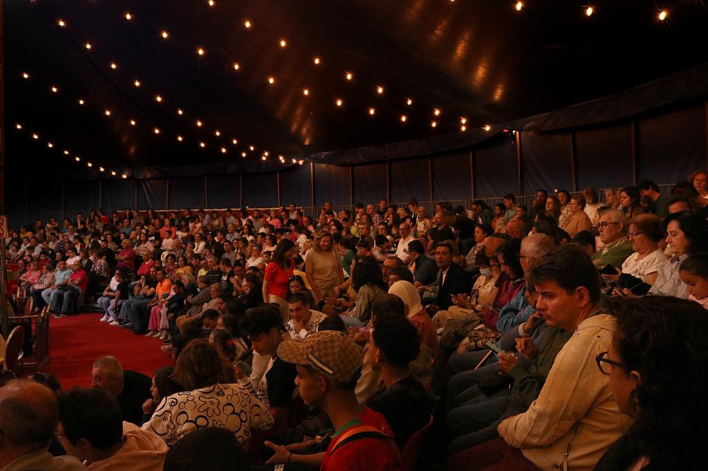 Gran Xito Del Circo Inclusivo De Stellar Circus En El Recinto Ferial