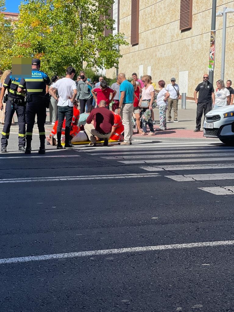 Herido un motorista tras chocar contra un turismo en María Auxiliadora