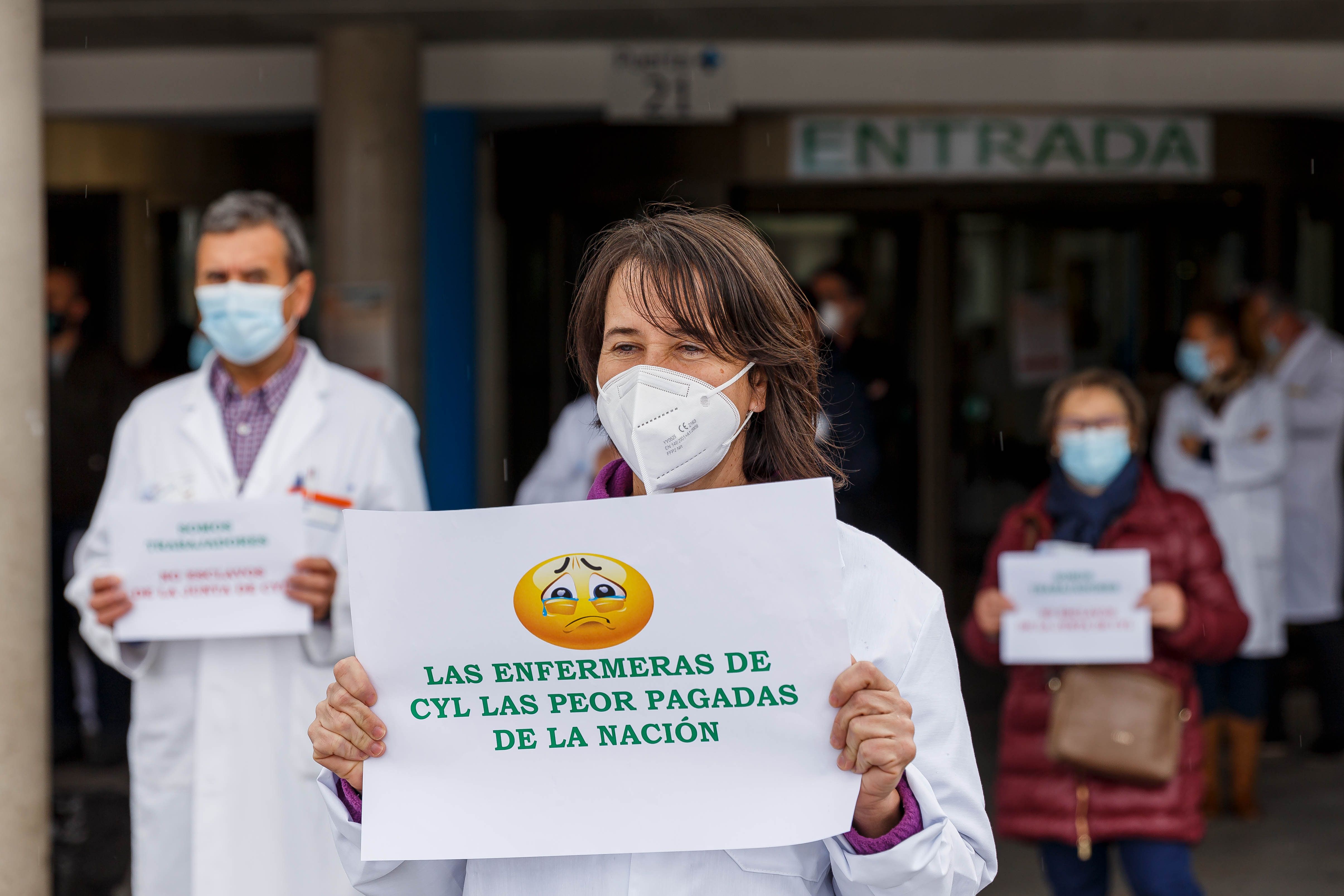 Csif denuncia que las enfermeras de área de Sacyl buscan traslados a otros puestos o autonomías por su temporalidad y bajo salario