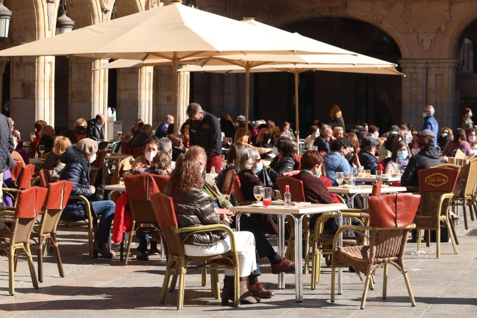 Terraza de una cafetería en Salamanca 