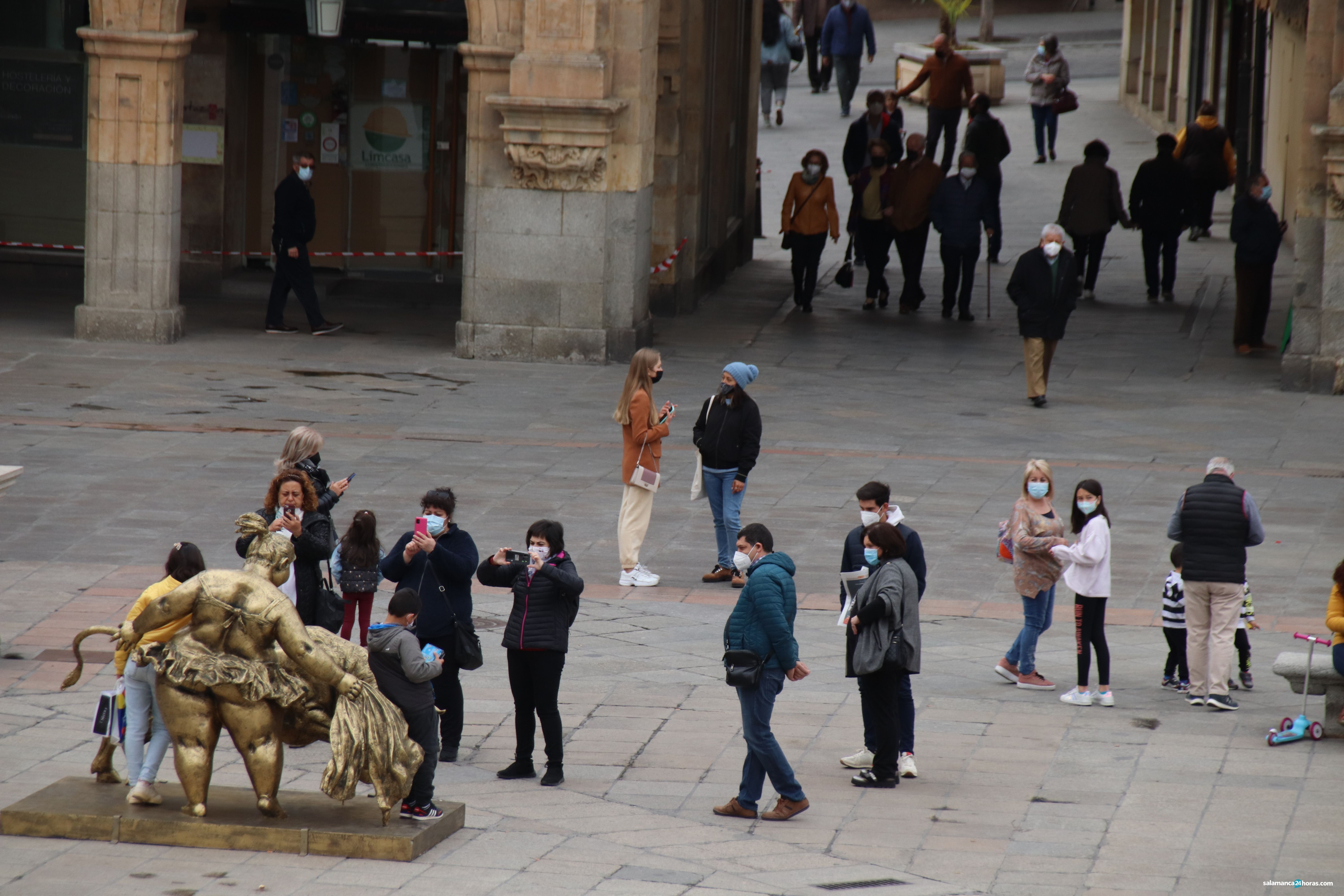 Salamanca vuelve a registrar un incremento en los casos por coronavirus este Jueves Santo (40)