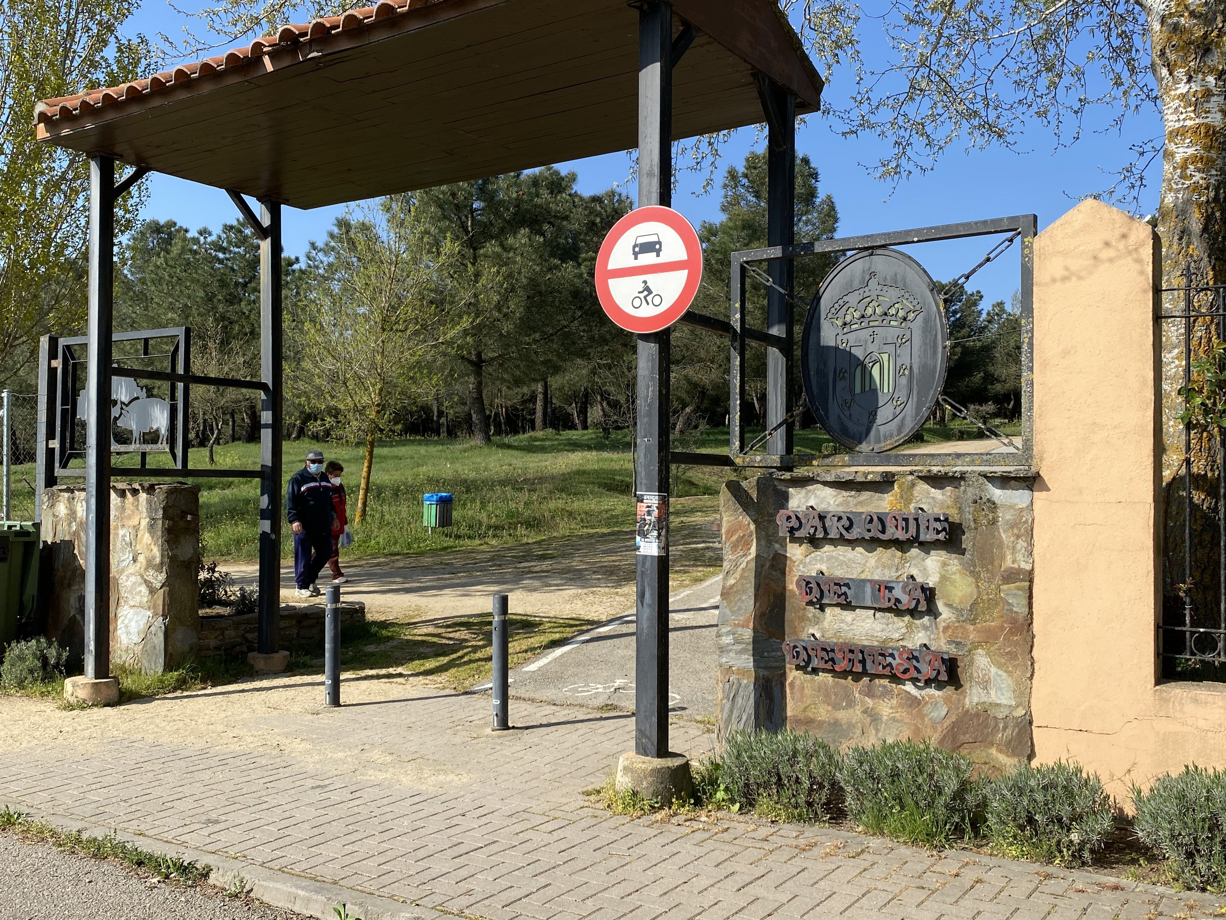 El Parque de La Dehesa solo acogerá paseos y práctica deportiva durante el Lunes de Aguas