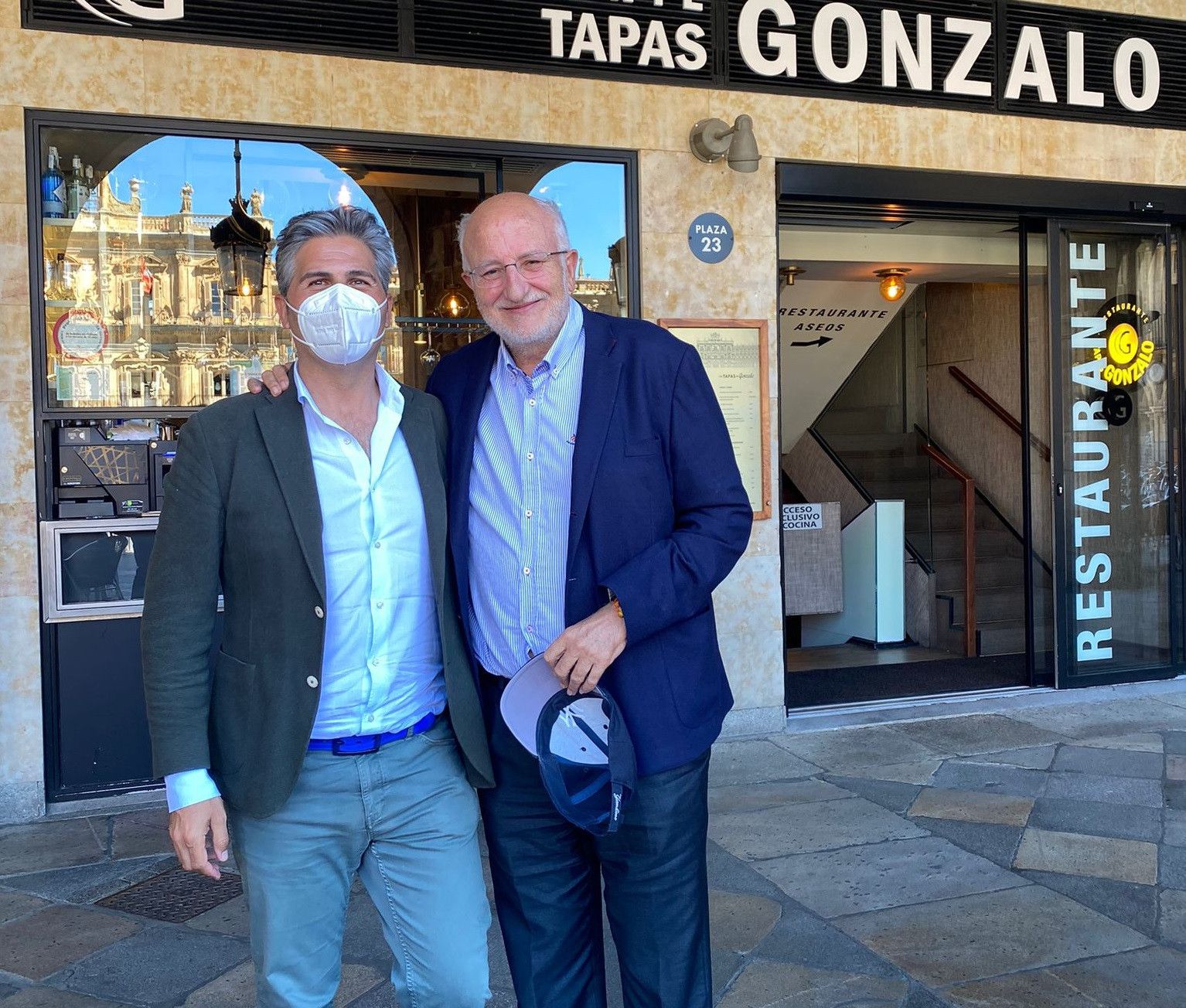 El presidente de Mercadona, Juan Roig, de visita en Salamanca para ver el encuentro final de la Liga Femenina