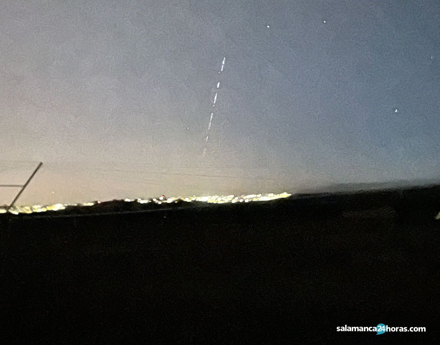 Sobresalto entre los salmantinos por extrañas luces en el cielo, ¿qué es este fenómeno?