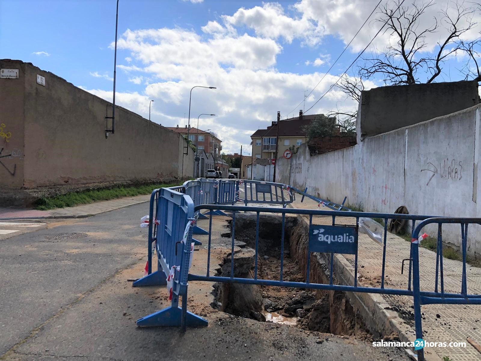 Vecinos de Puente Ladrillo, hartos de los reventones: "Hemos tenido tres en las últimas cuarenta y ocho horas"