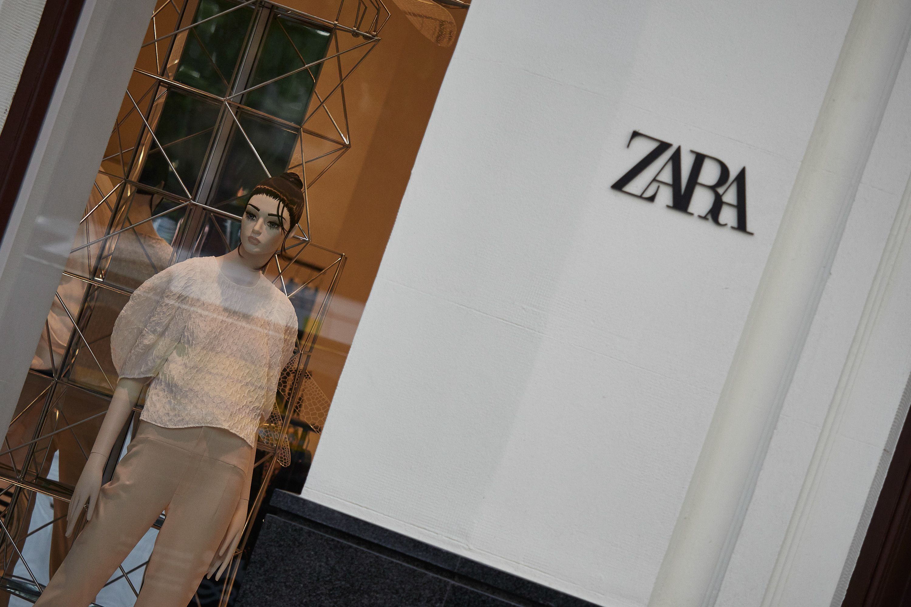 La colección maquillaje de Inditex ya está disponible