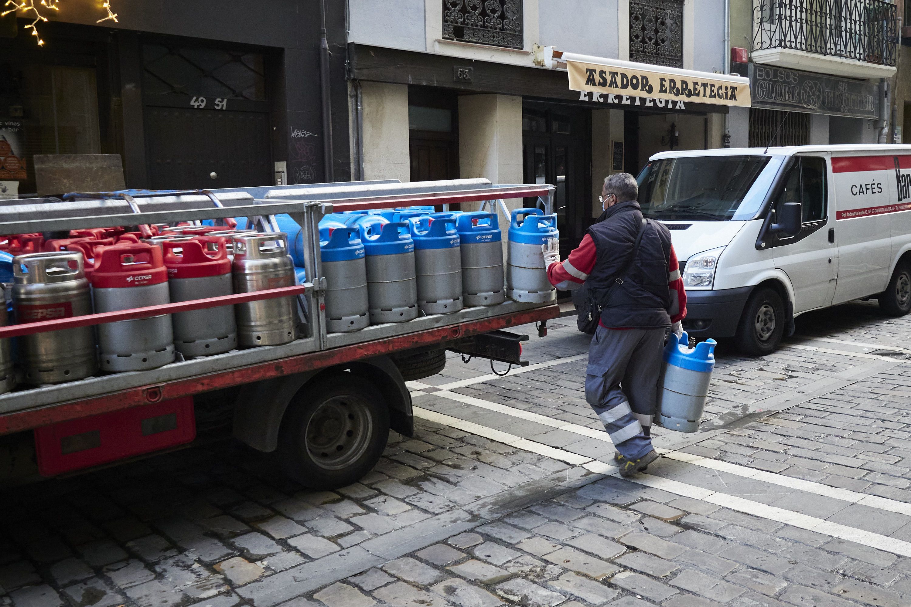 imagen recurso, camión bombonas de gas