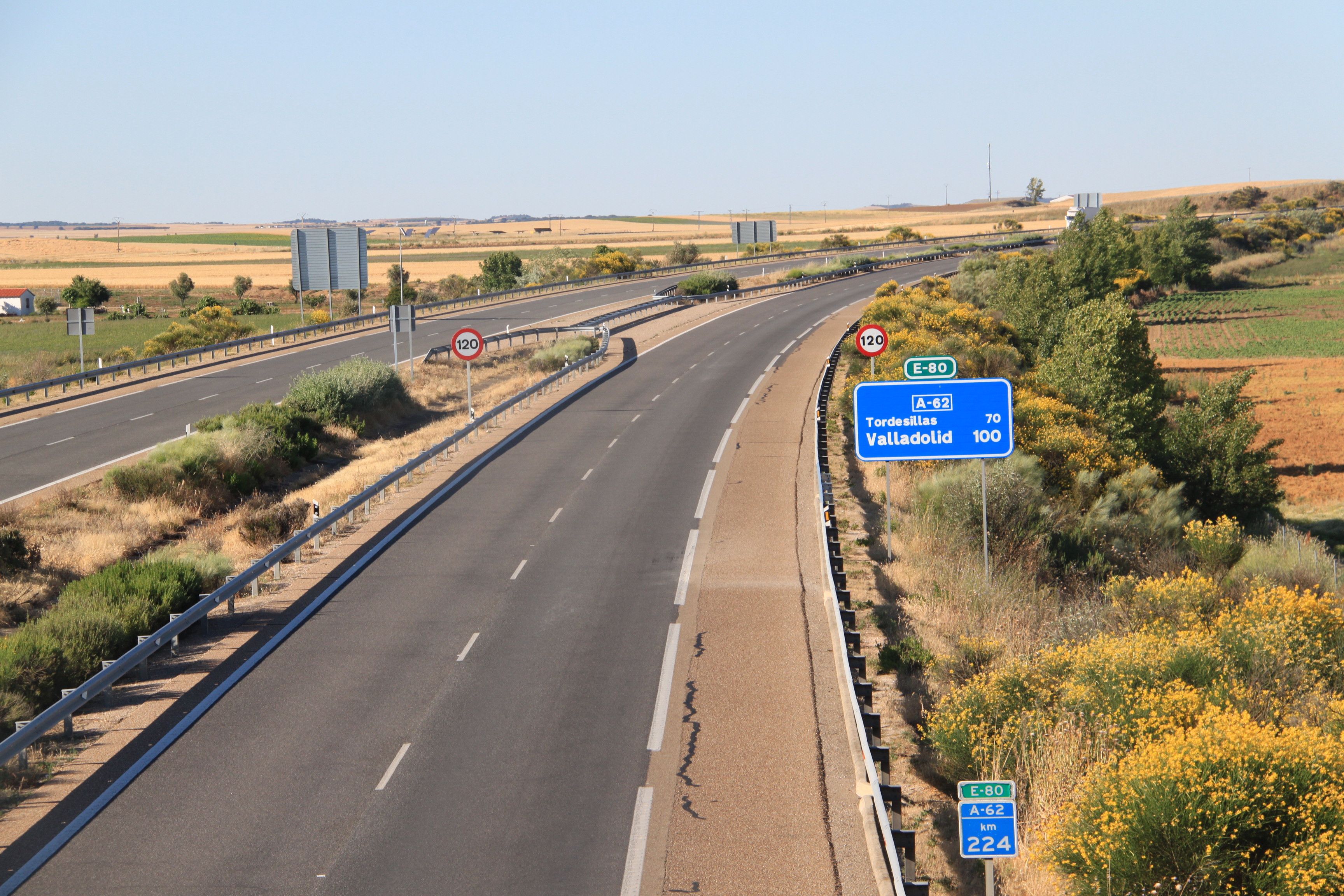 El PSOE respalda la moción de PP y Cs que pide al Gobierno que desista de cobrar peajes en las autovías. Foto de archivo. 