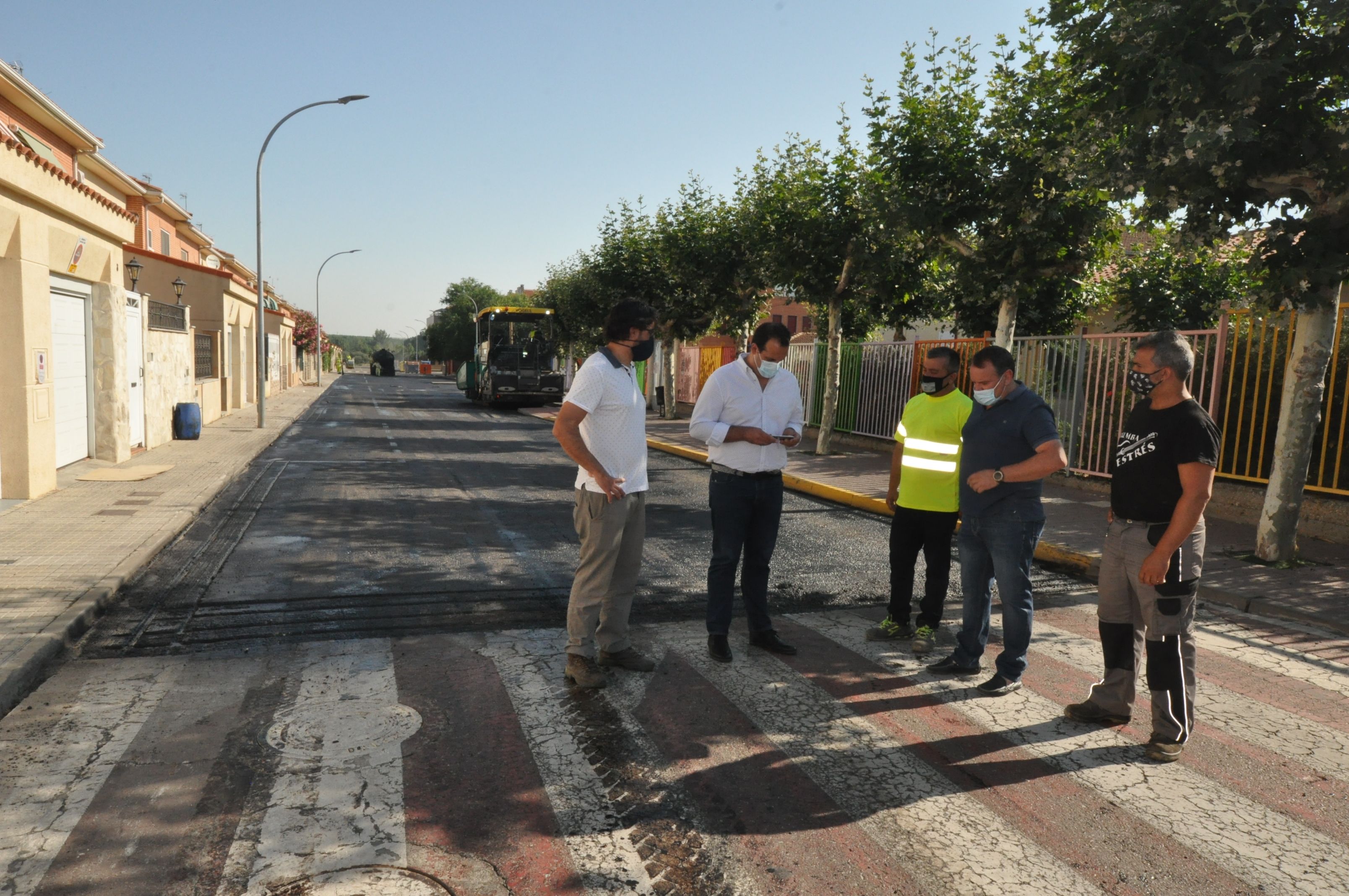 Pavimentación en la calle Capitán General Gutiérrez Mellado de Santa Marta.