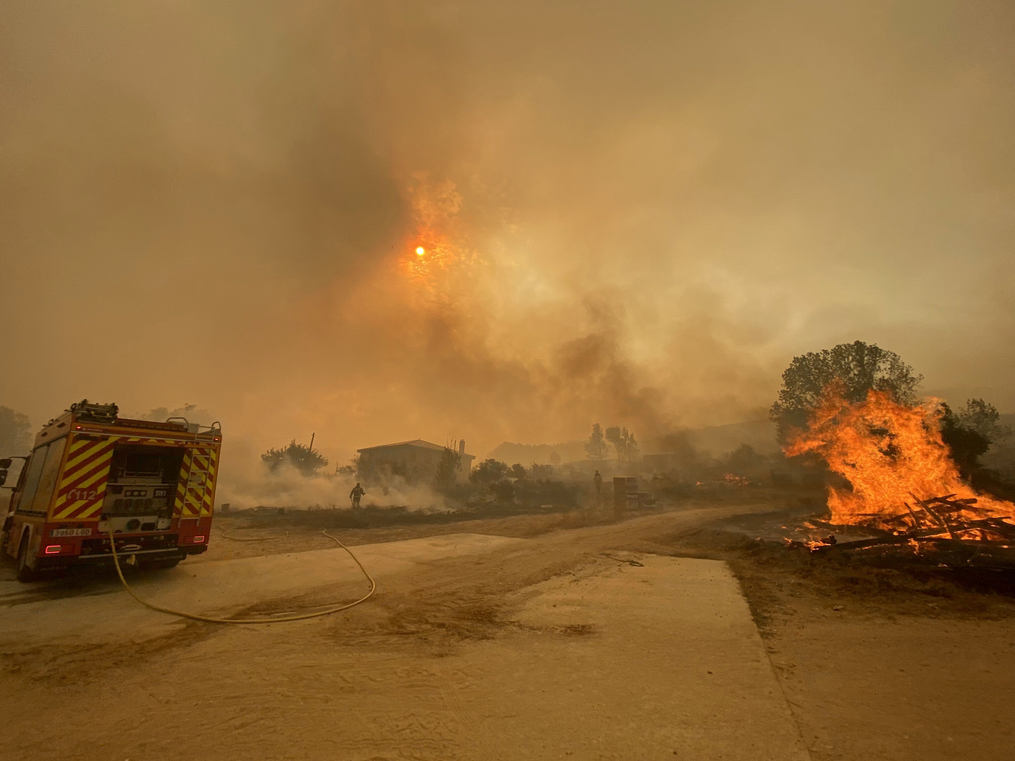 Incendio forestal en Sotalbo, originado en Navalacruz