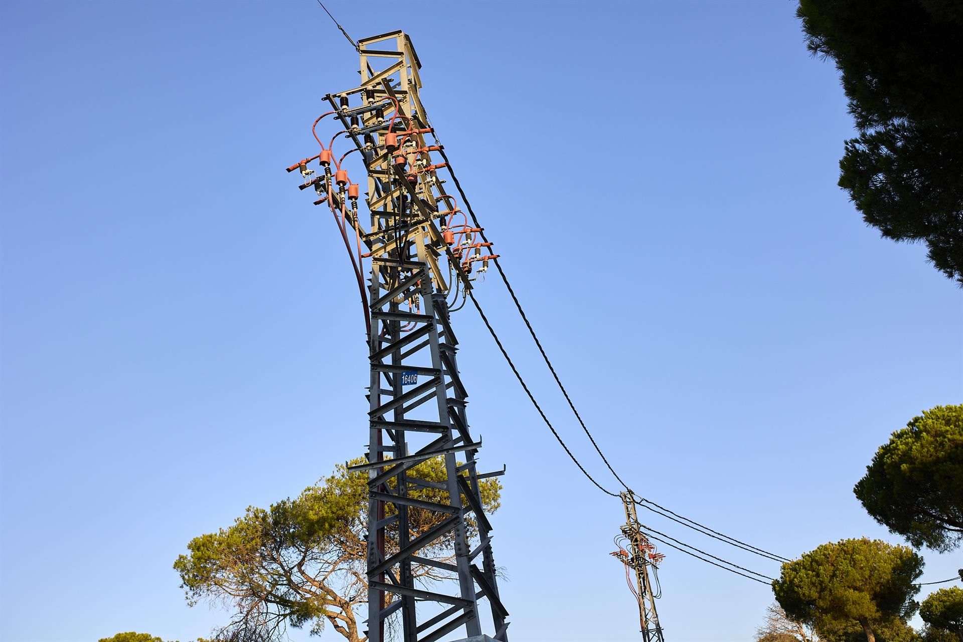 Un poste eléctrico. | EP