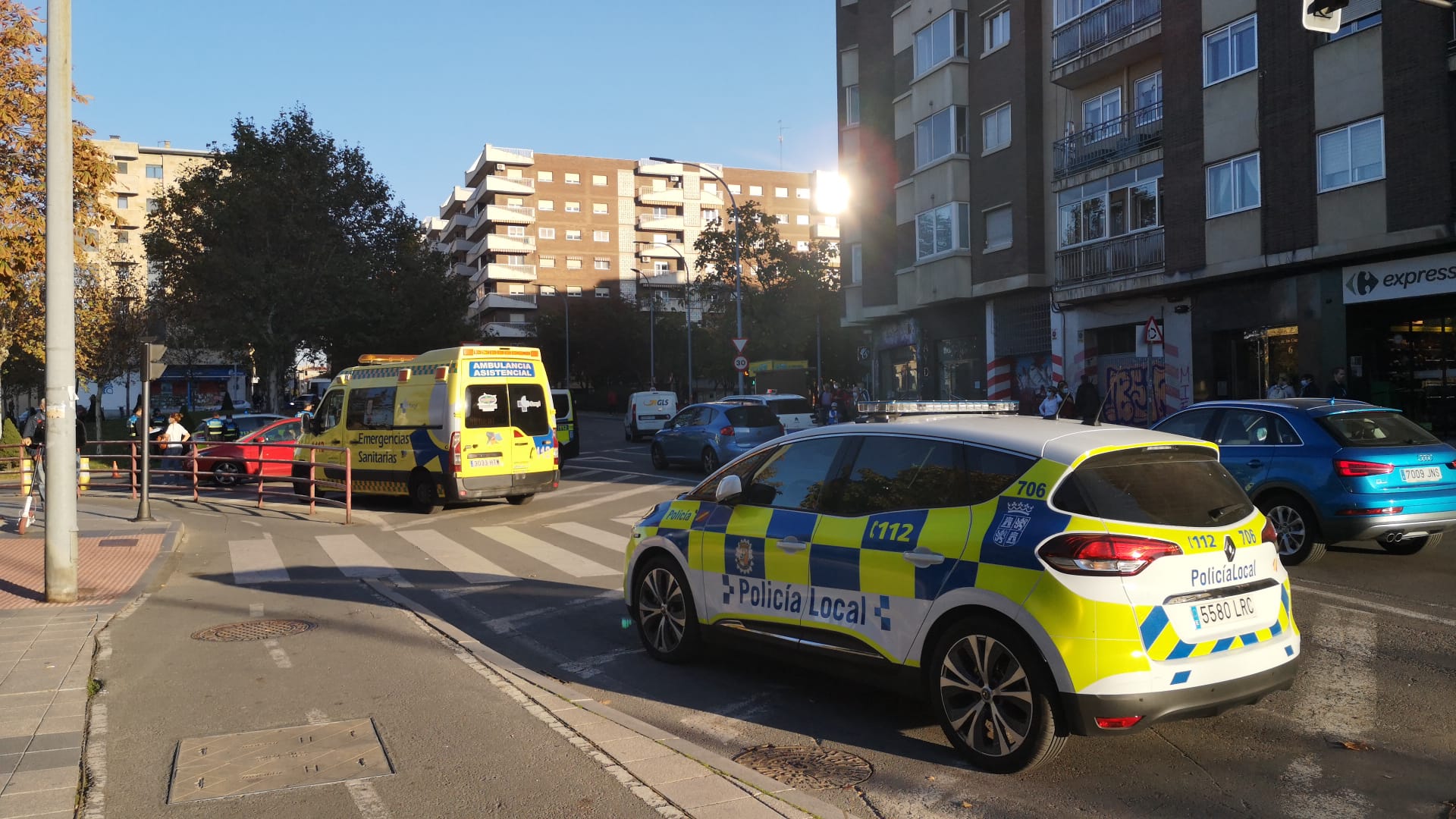 Una Persona Herida Tras Ser Atropellada Por Un Vehículo En La Avenida