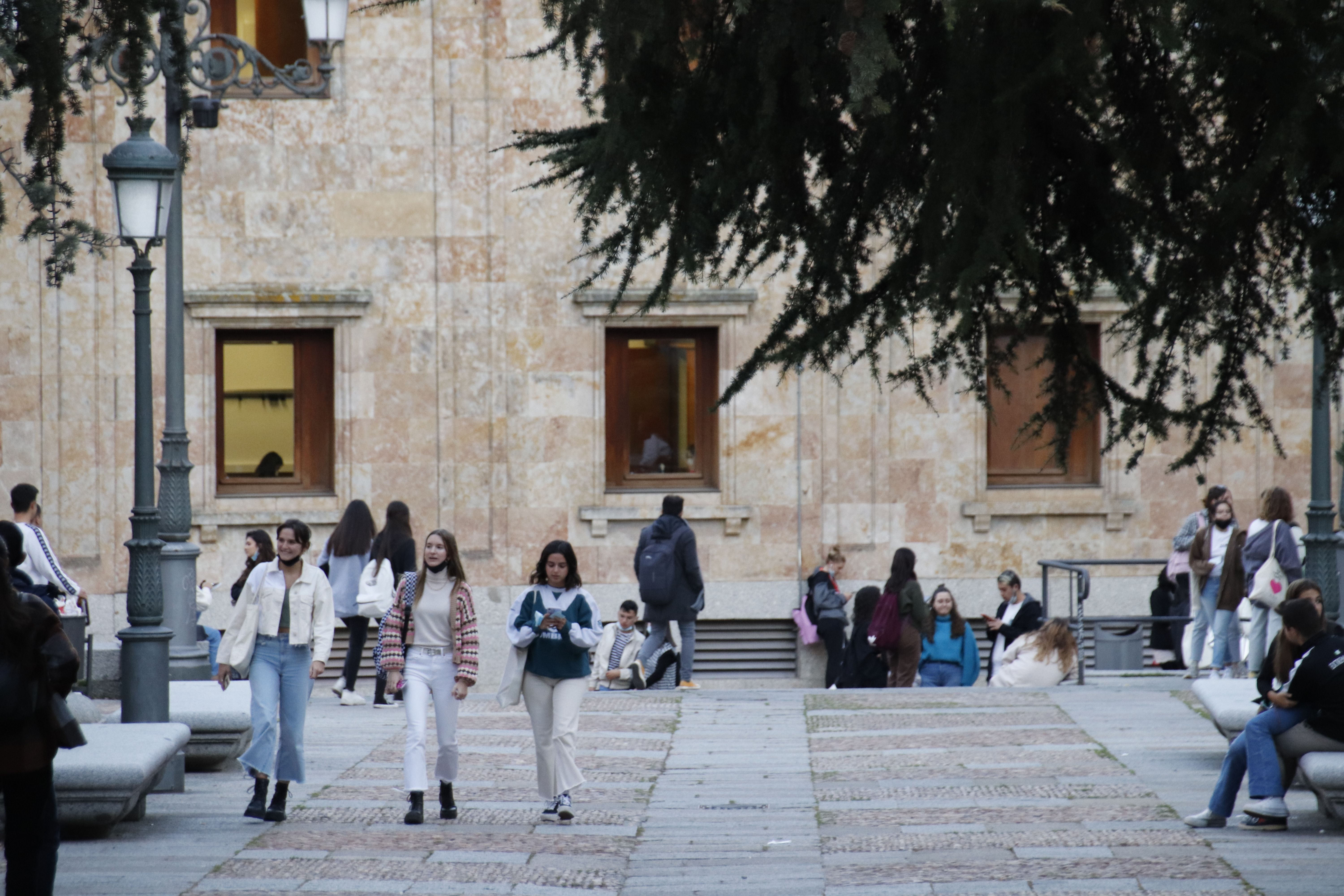 Estudiantes en la Plaza de Anaya| Foto de archivo