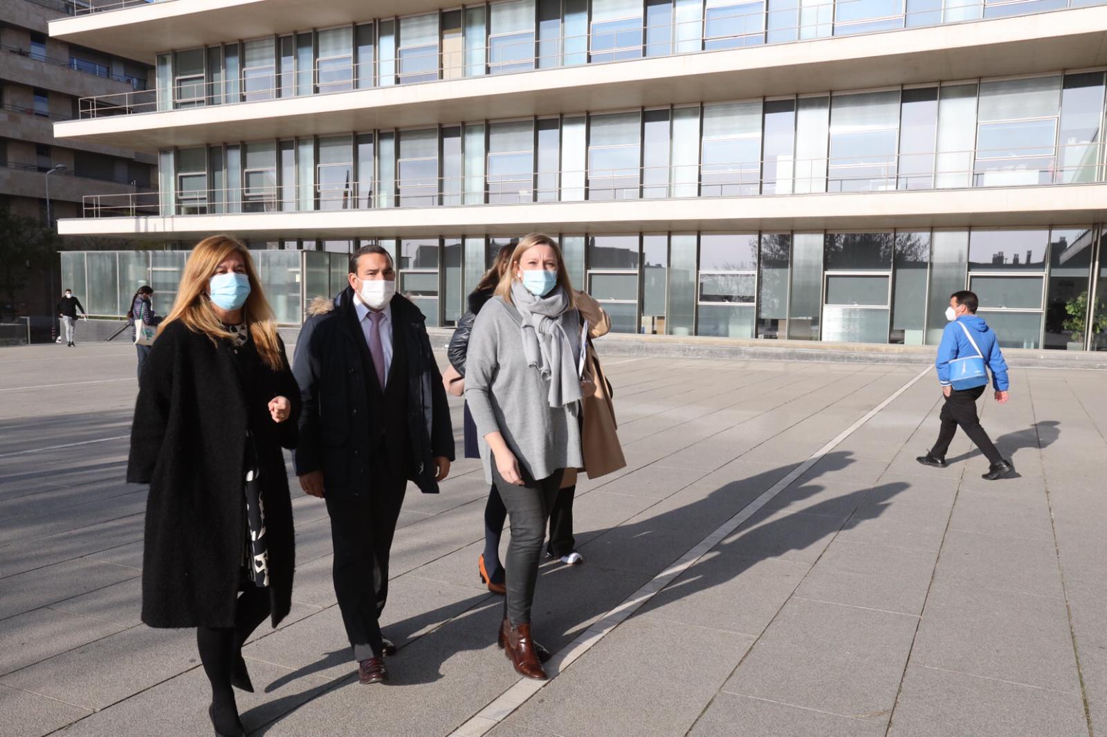 La consejera de Familia, Isabel Blanco, en la Delegación Territorial de la Junta en Castilla y León. Foto SALAMANCA24HORAS (4)