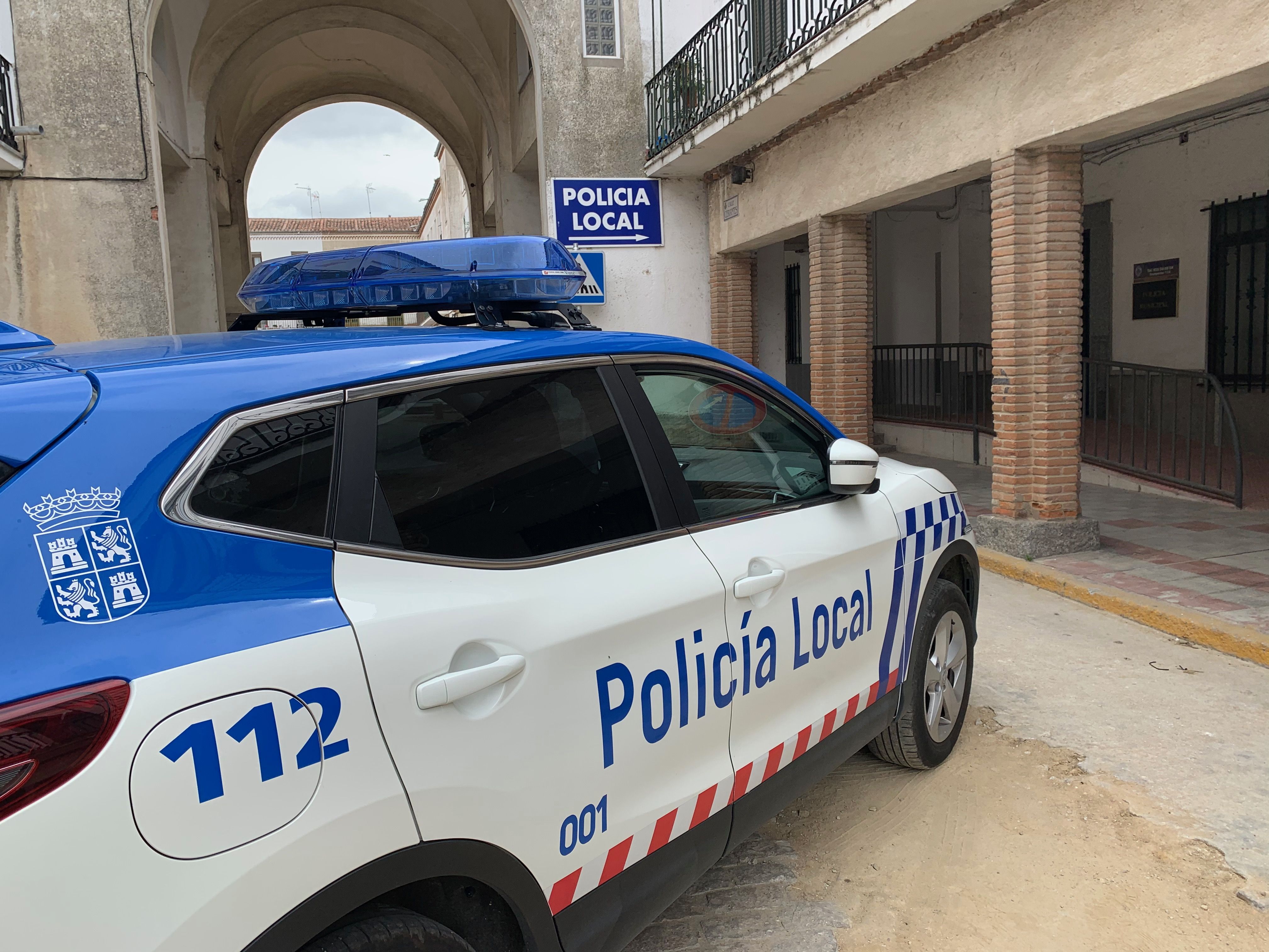 Fotografía de un vehículo de la Policía Local de Peñaranda. Foto de archivo