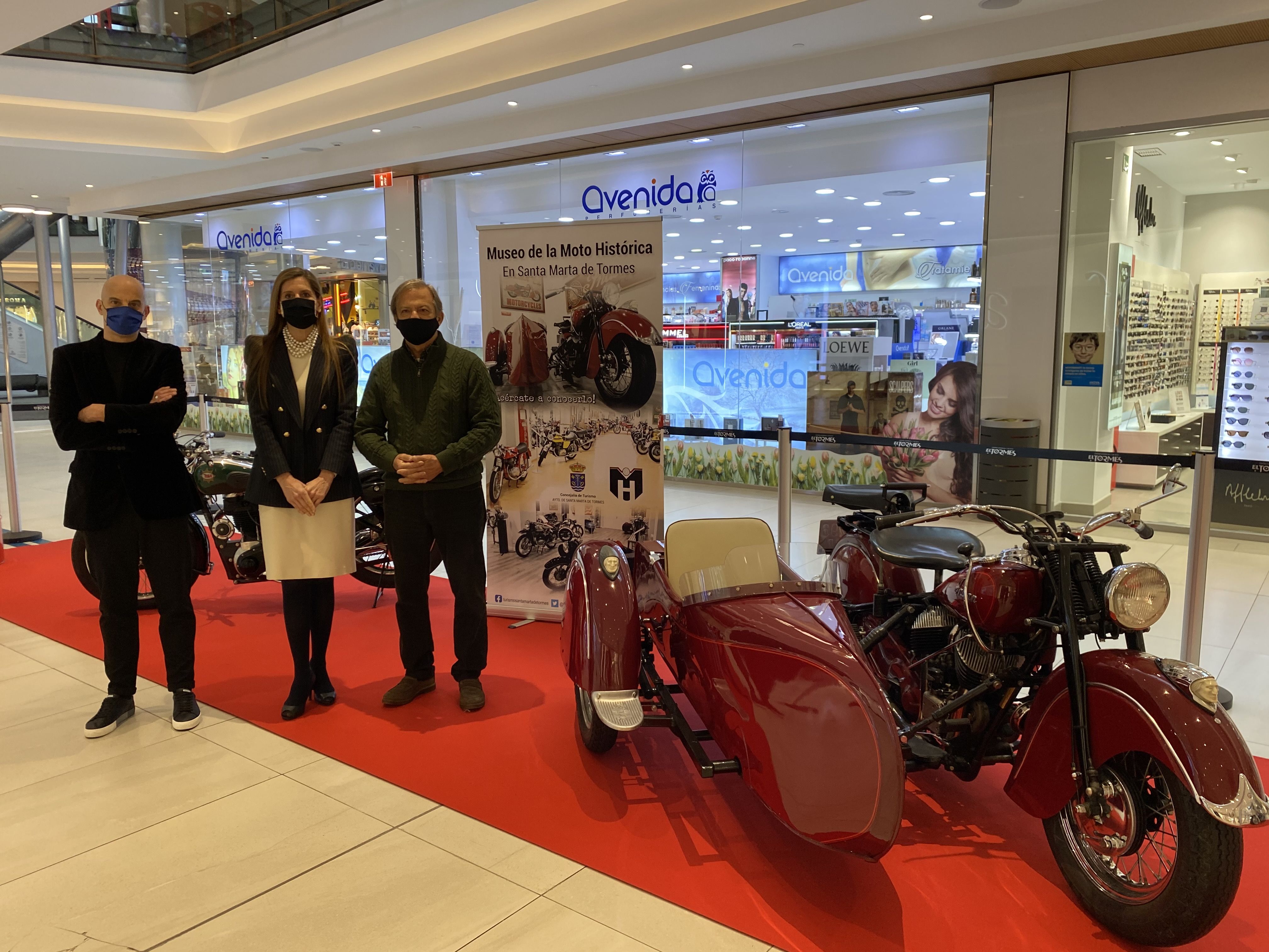 Promoción del Museo de la Moto de Santa Marta en el Centro Comercial El Tormes 