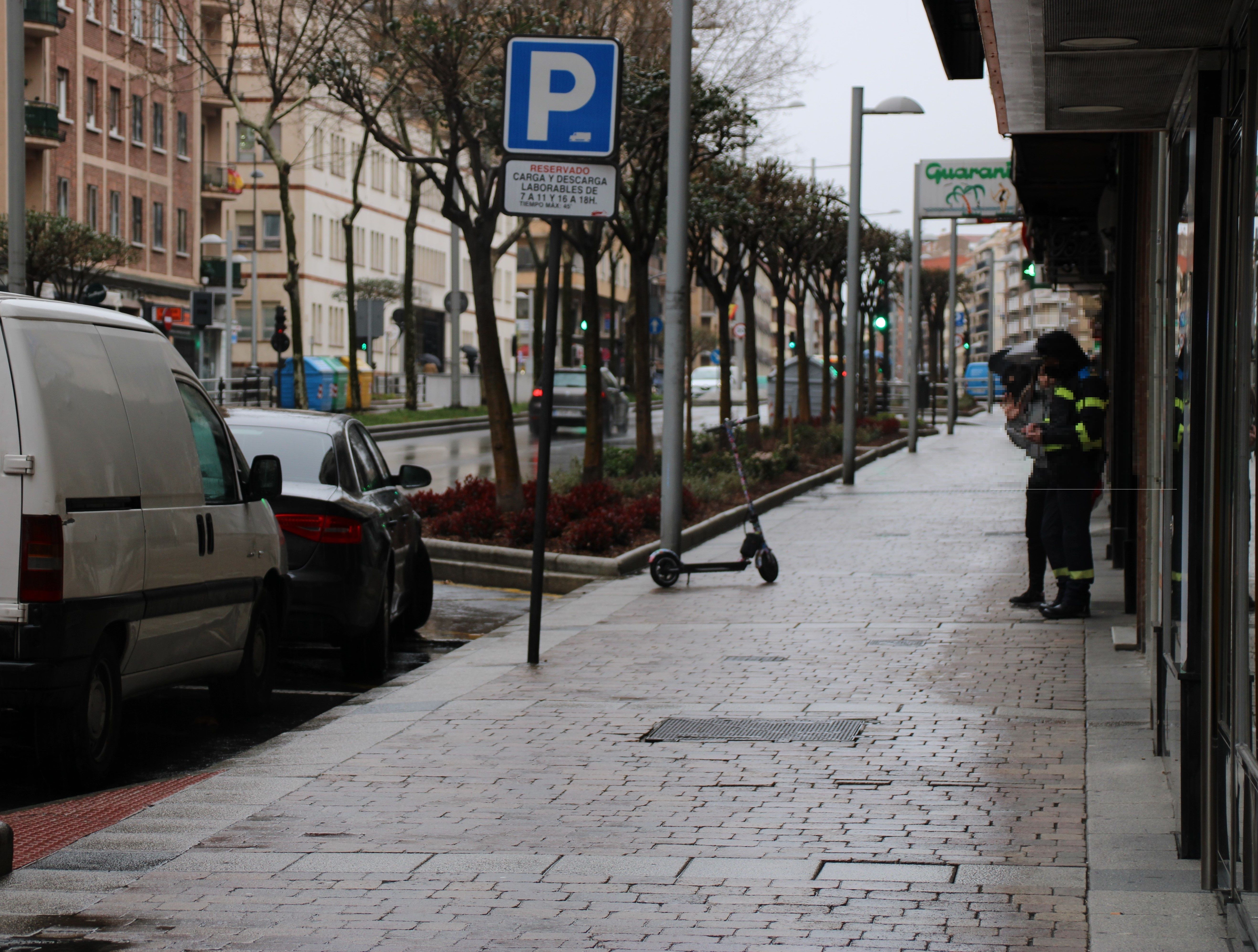 Colisión entre un patinete eléctrico y un turismo en la Avenida de Portugal.