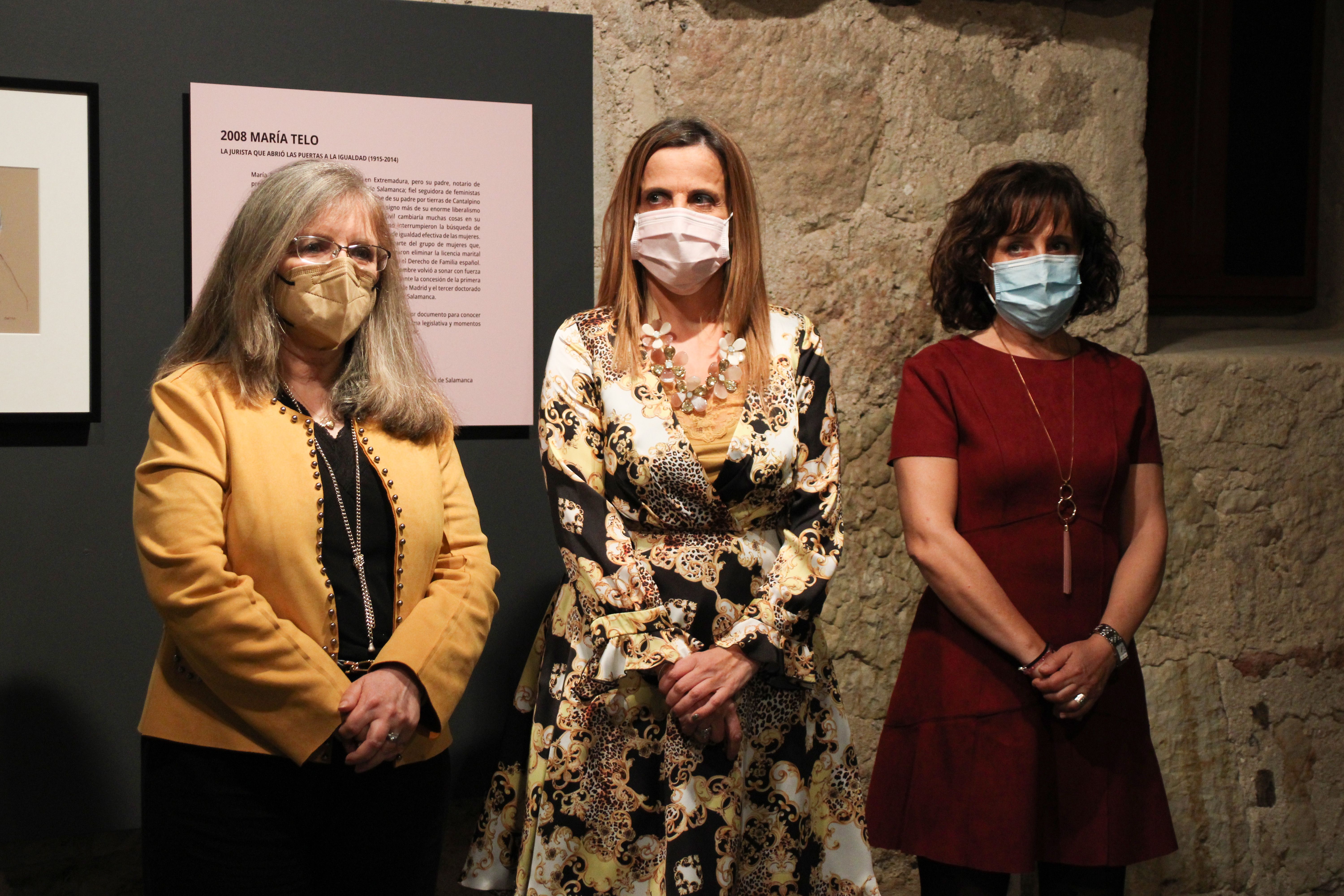 Inauguración de la exposición ‘Honoris causa. 100 años con mujeres doctoras en la Universidad de Salamanca’