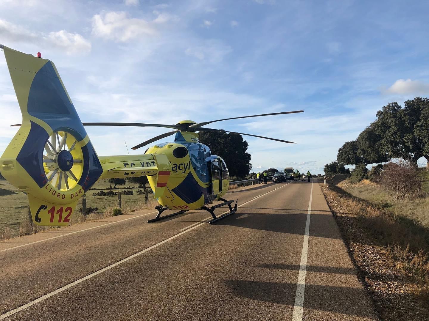 Helicóptero medicalizado accidente en Las Veguillas. Foto:| Helicóptero medicalizado Salamanca.