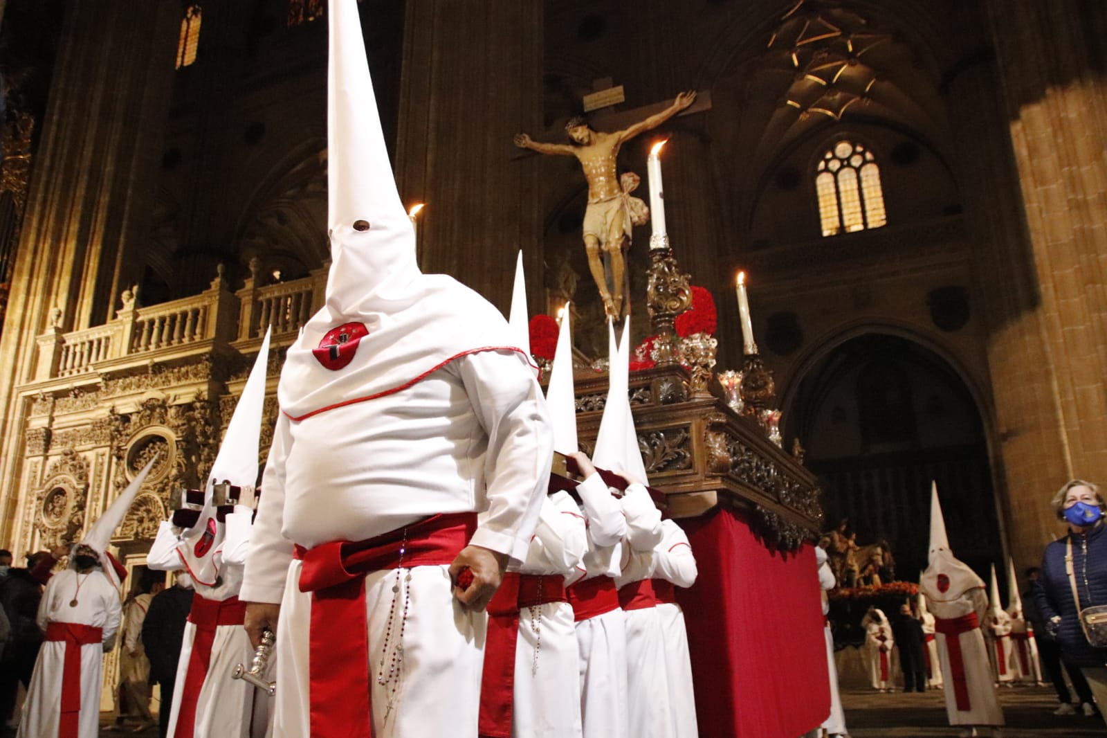 PROCESIÓN CRISTO YACENTE DE LA MISERICORDIA Y DE LA AGONÍA REDENTORA. Fotos Andrea M.