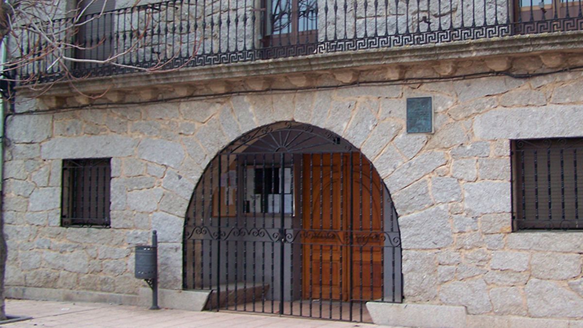 Fachada del Ayuntamiento de Alaraz