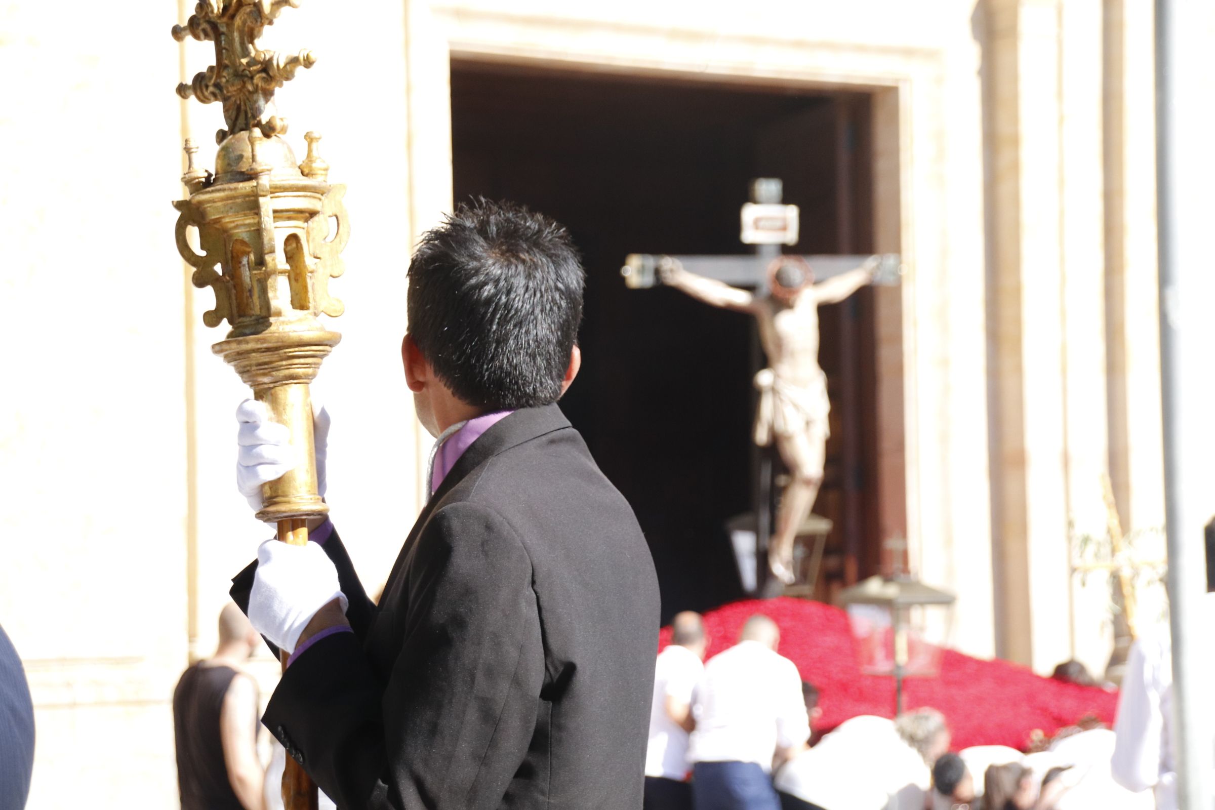 Salida en Procesión del Cristo del Amor y la Paz por su 50 aniversario