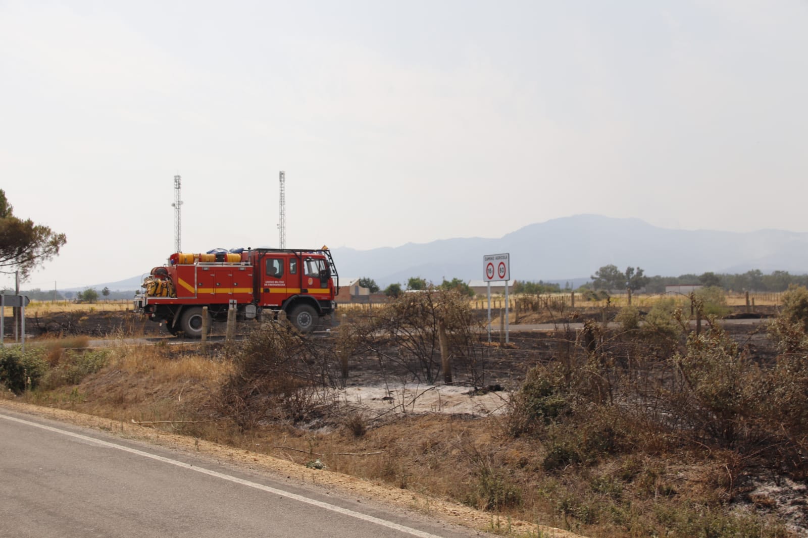 Incendio forestal de Monsagro en julio. Foto de archivo 