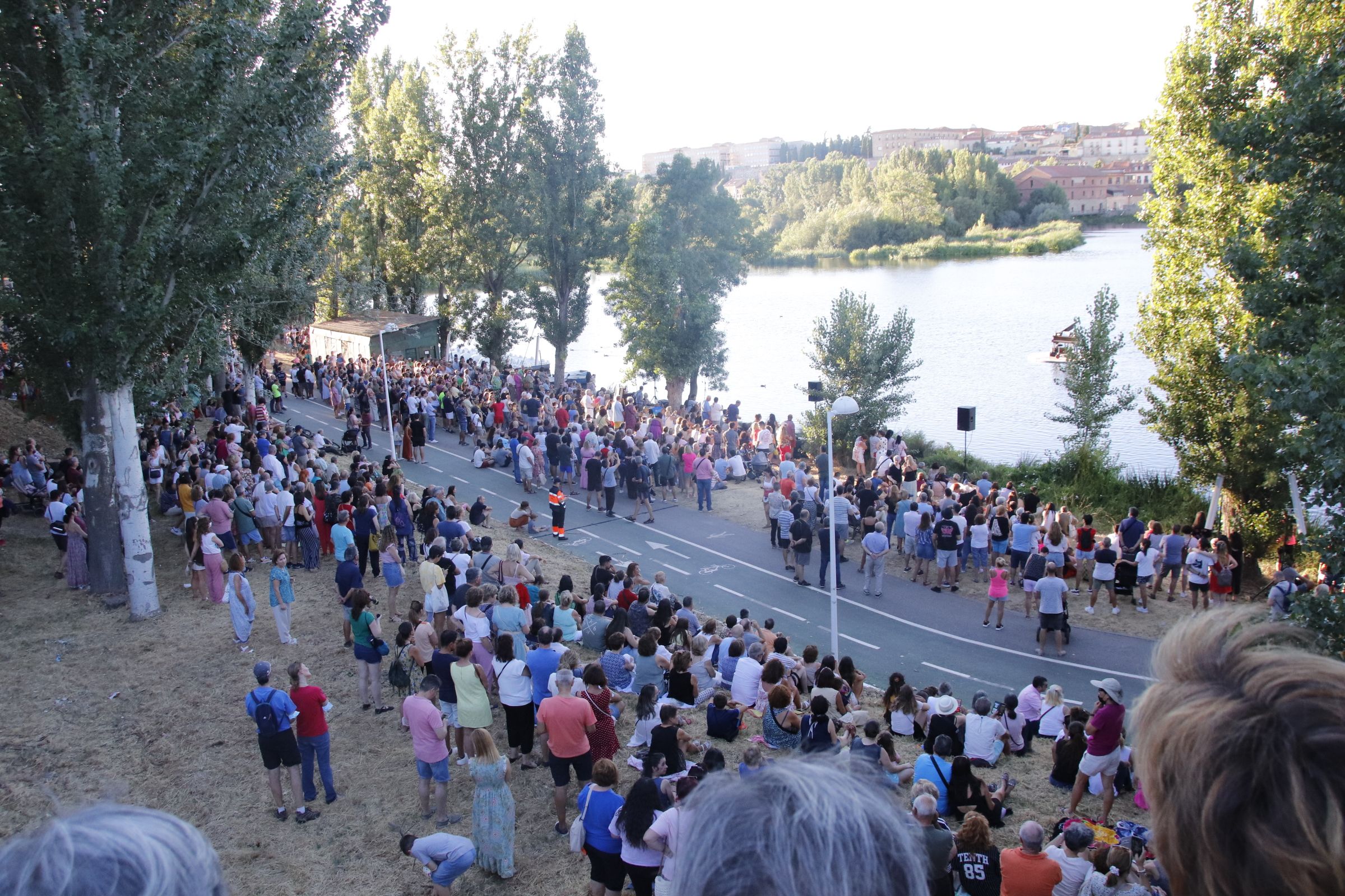 Espectáculo ‘Flota idónea. El piano flotante’