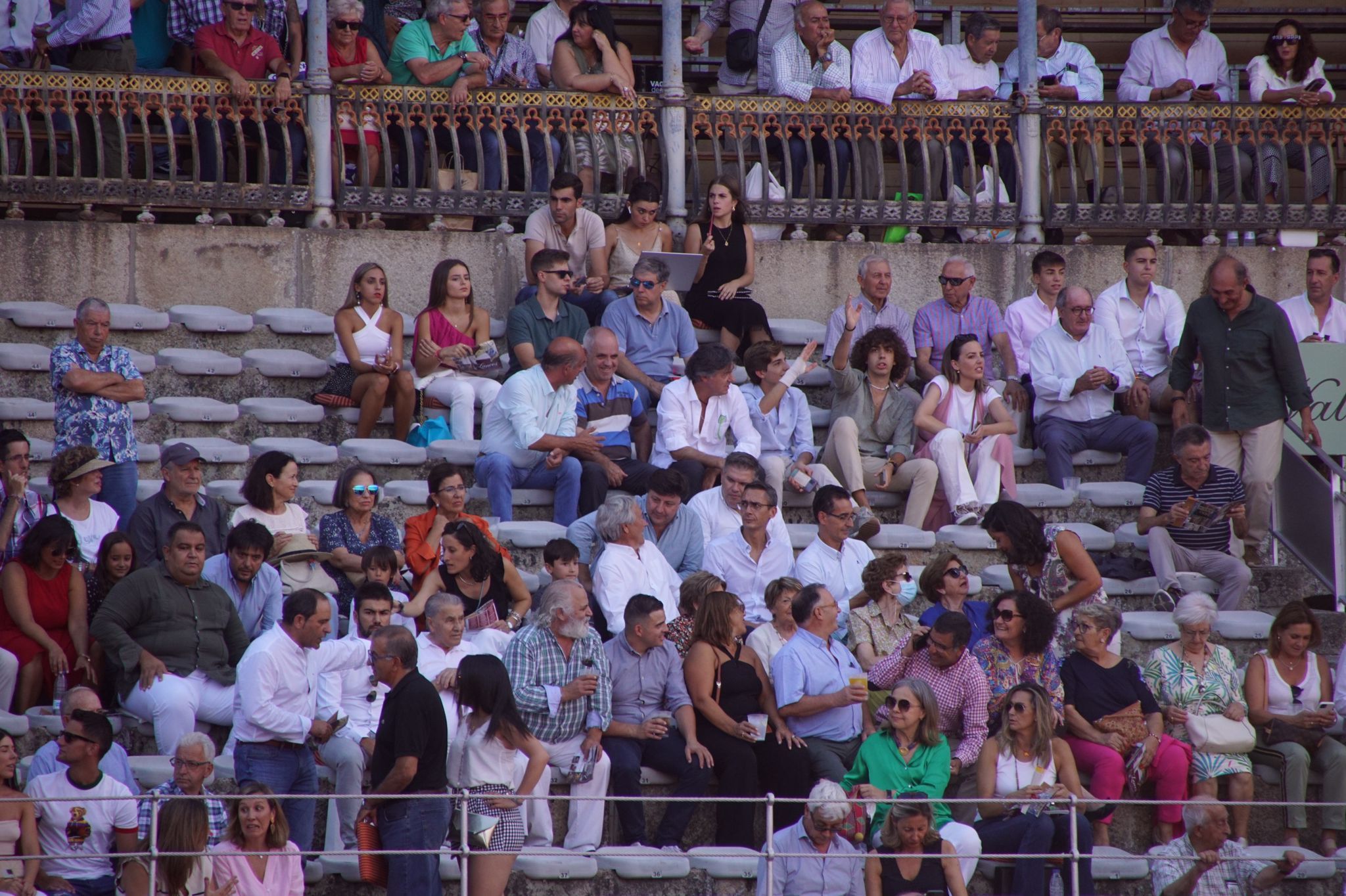  Ambiente en los tendidos de La Glorieta durante la novillada