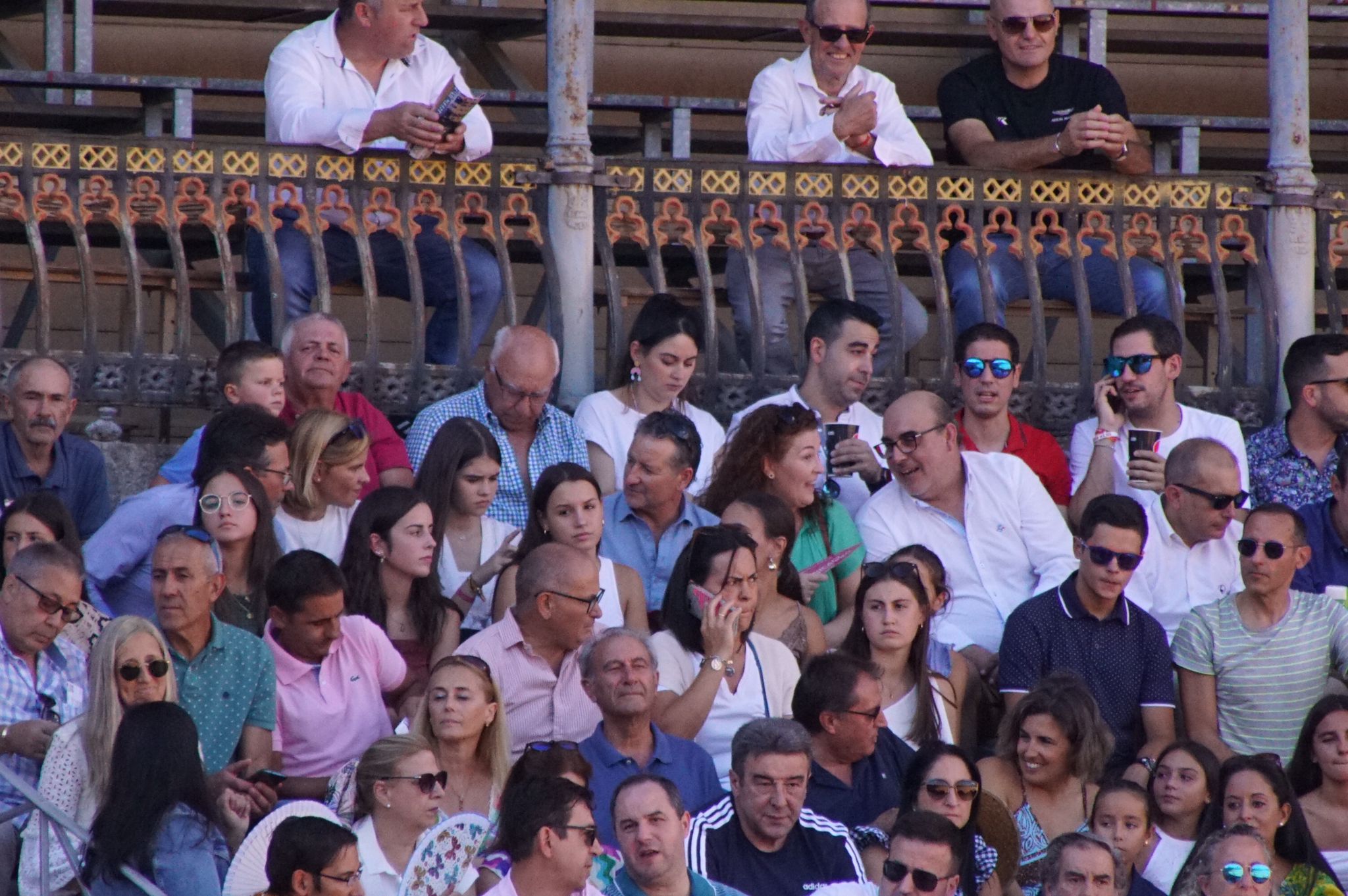  Ambiente en los tendidos de La Glorieta durante la novillada