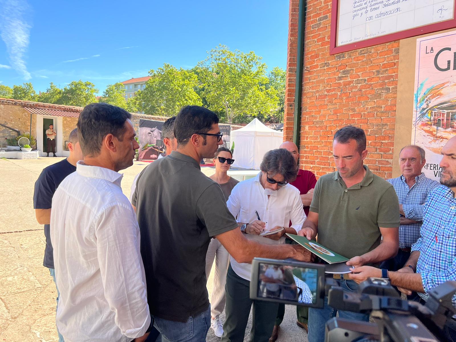 Ambiente en el sorteo en la corrida de Garcigrande