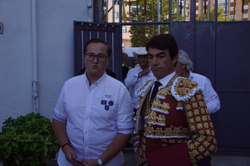  Así ha sido el ambiente en el patio de cuadrillas de La Glorieta, este viernes, antes de la corrida de Galache. Fotos Juanes