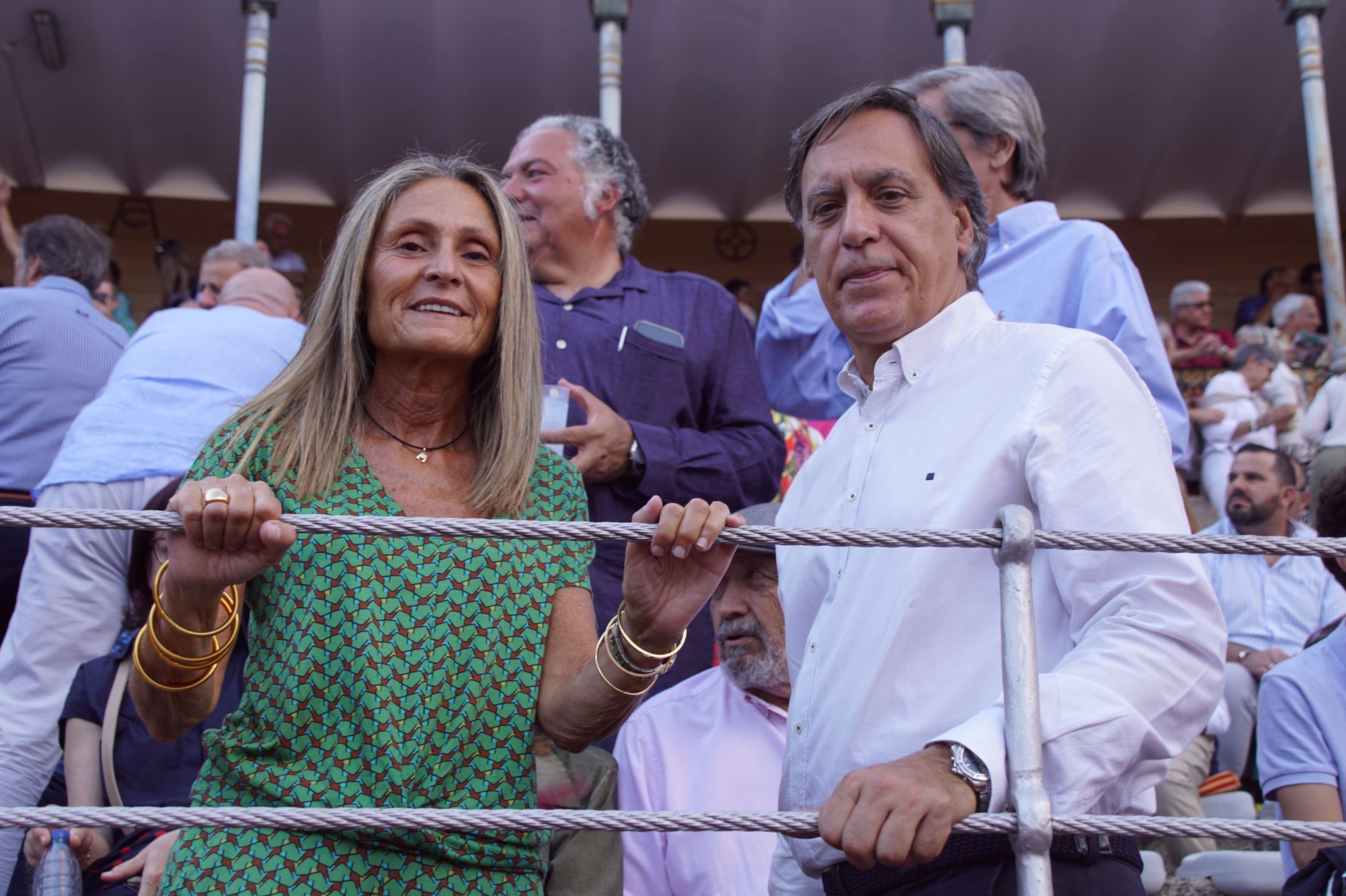 Resumen fotográfico del ambiente en los tendidos de La Glorieta durante la corrida de Galache. Foto Juanes