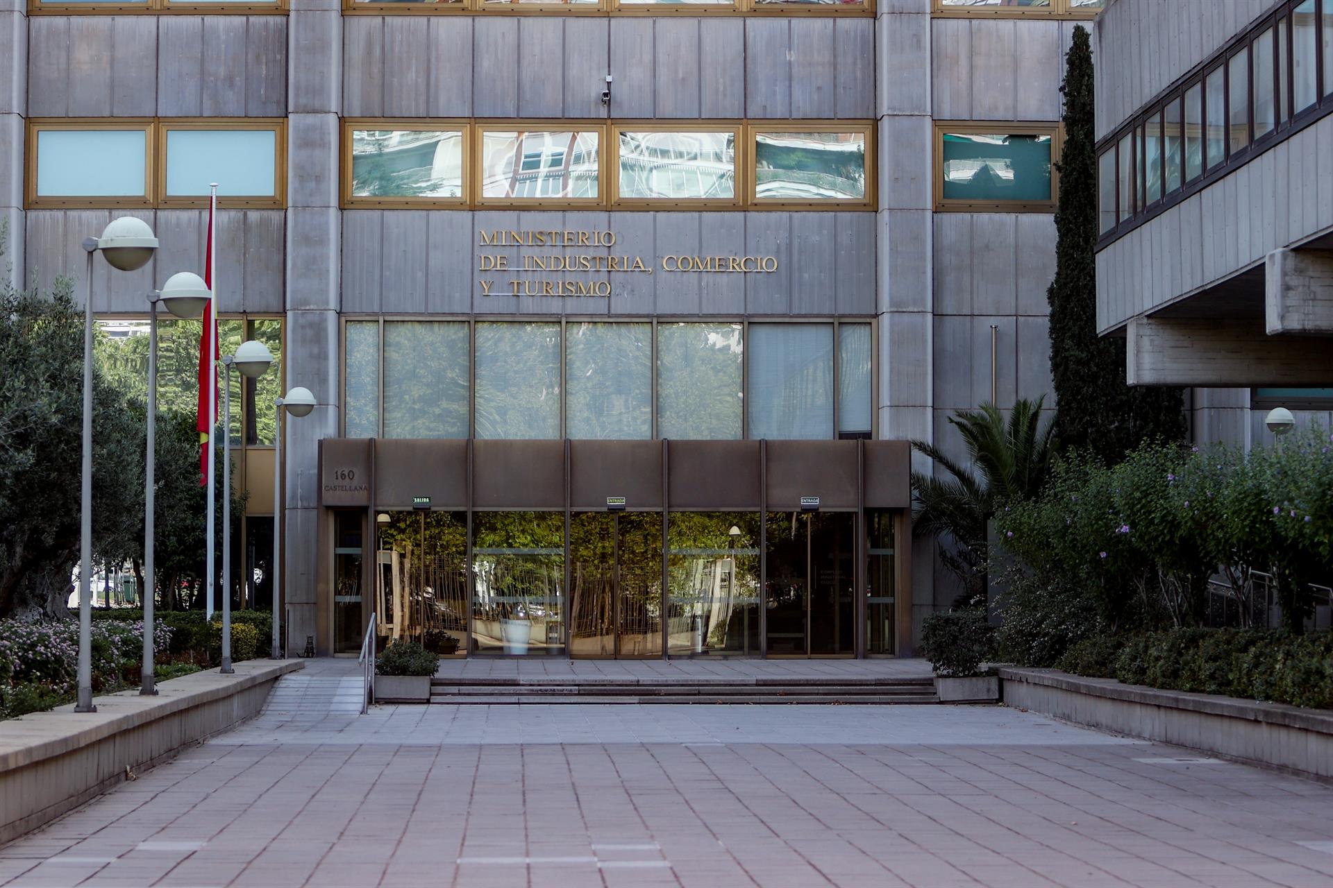 Fachada de la sede del Ministerio de Industria, Comercio y Turismo, en Paseo de la Castellana. EP