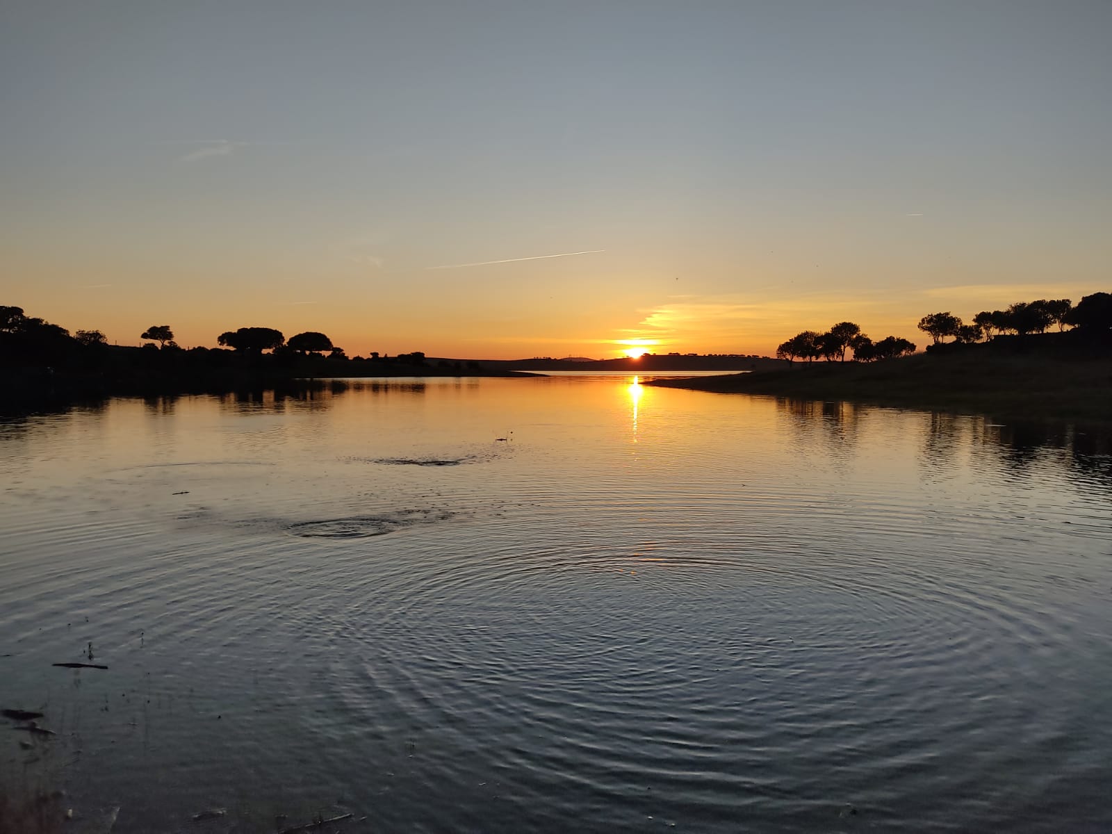 Embalse de Santa Teresa al atardecer