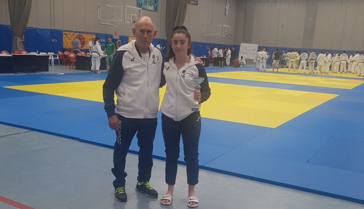 El judo salmantino triunfa en Madrid con Carla Mateos en el tercer puesto de la Copa de España