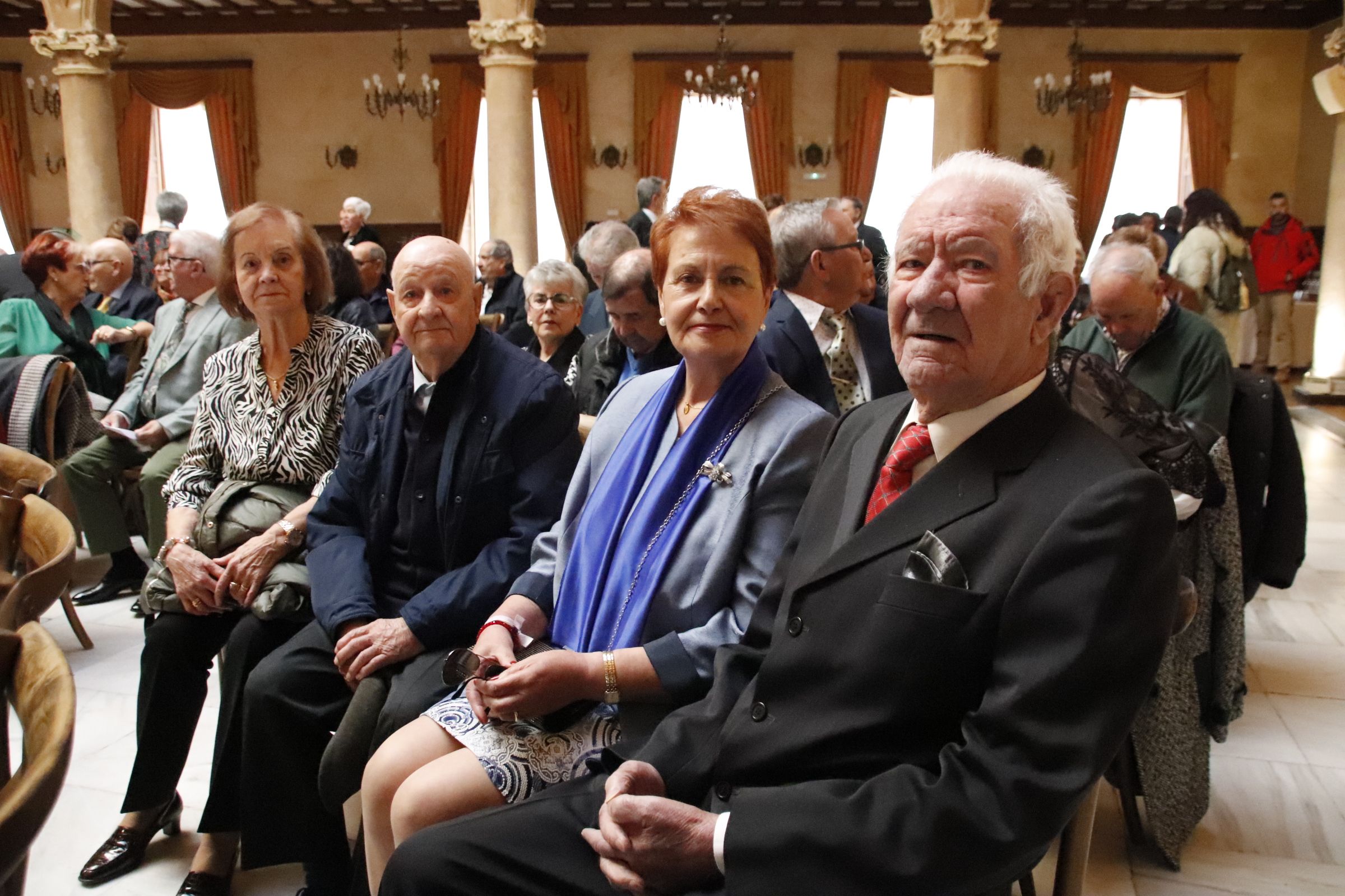 homenaje a los matrimonios que celebran sus Bodas de Oro