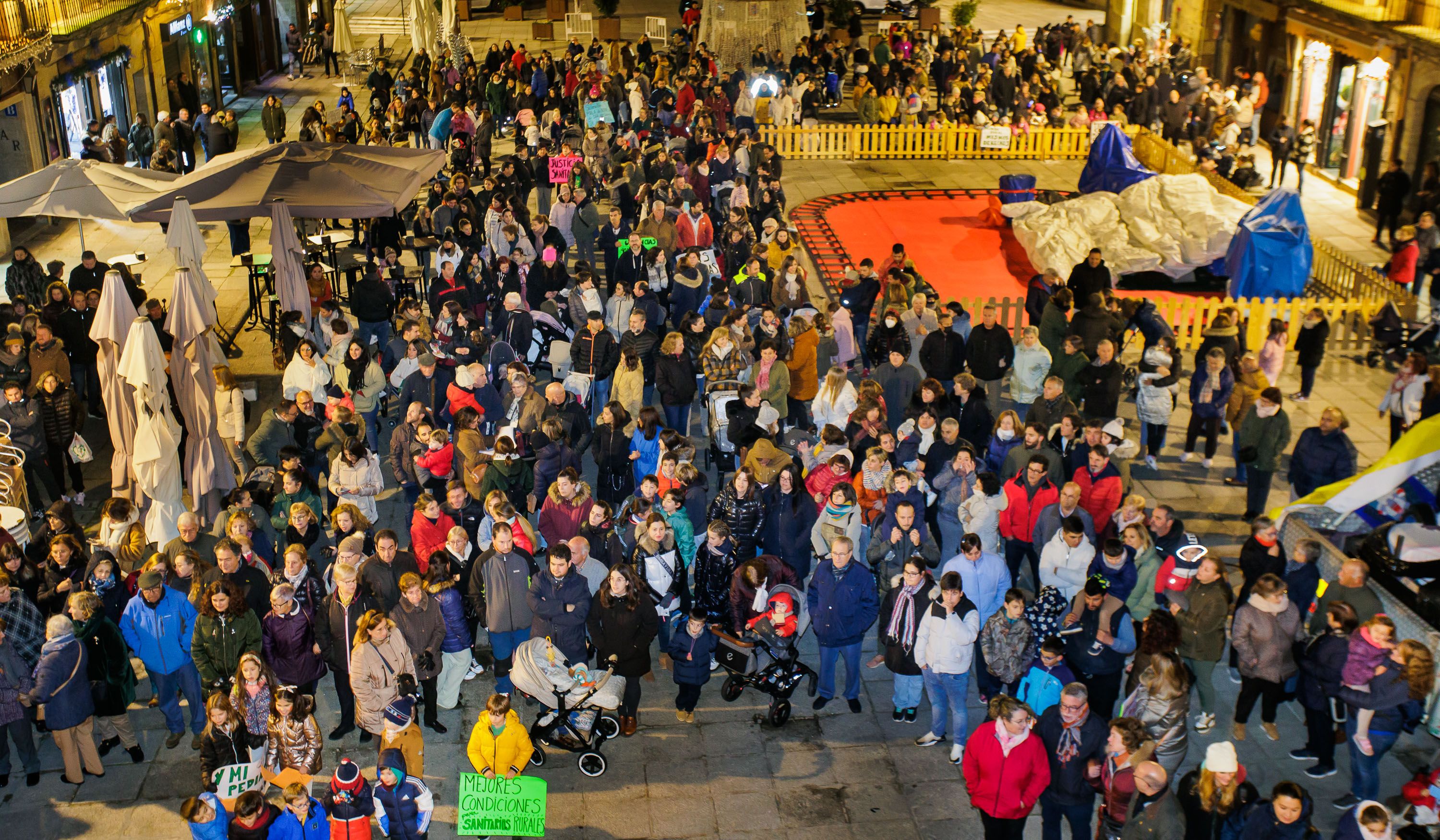 Manifiestación en Ciudad Rodrigo para reivindicar la ampliación del servicio pediátrico | ICAL 