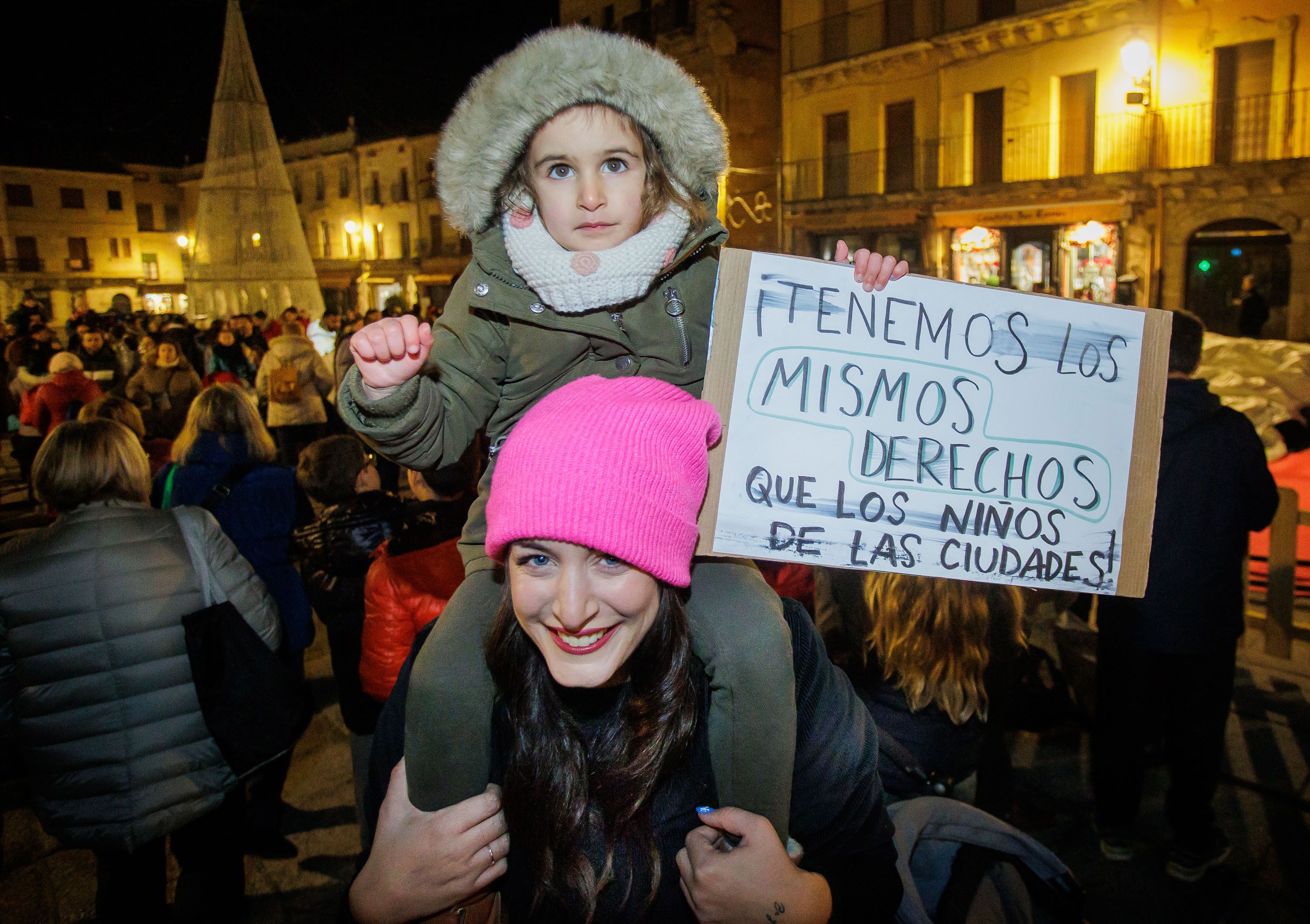 Manifiestación en Ciudad Rodrigo para reivindicar la ampliación del servicio pediátrico | ICAL 