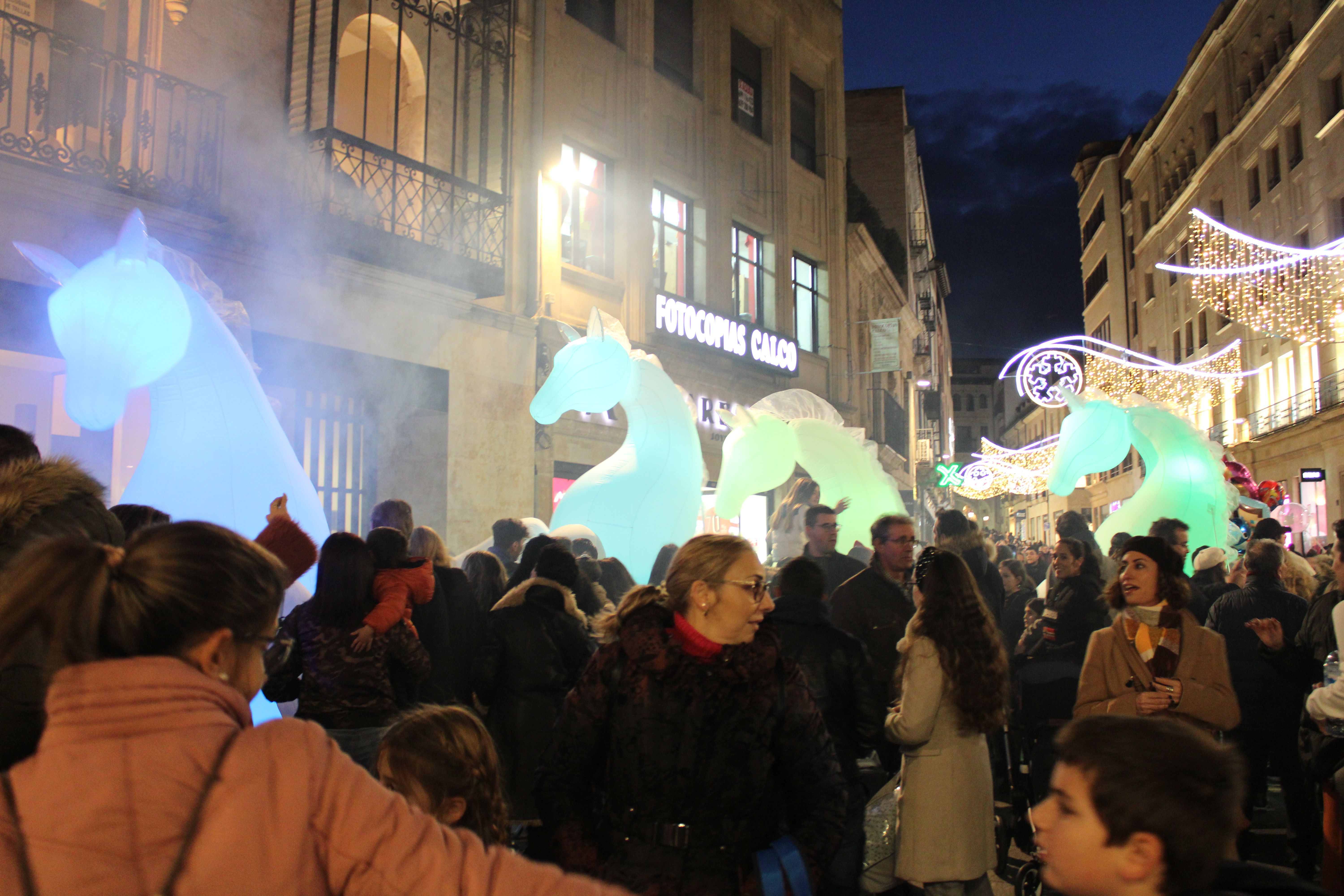 Pasacalles navideño “Caballos de Navidad” con ArtScreative