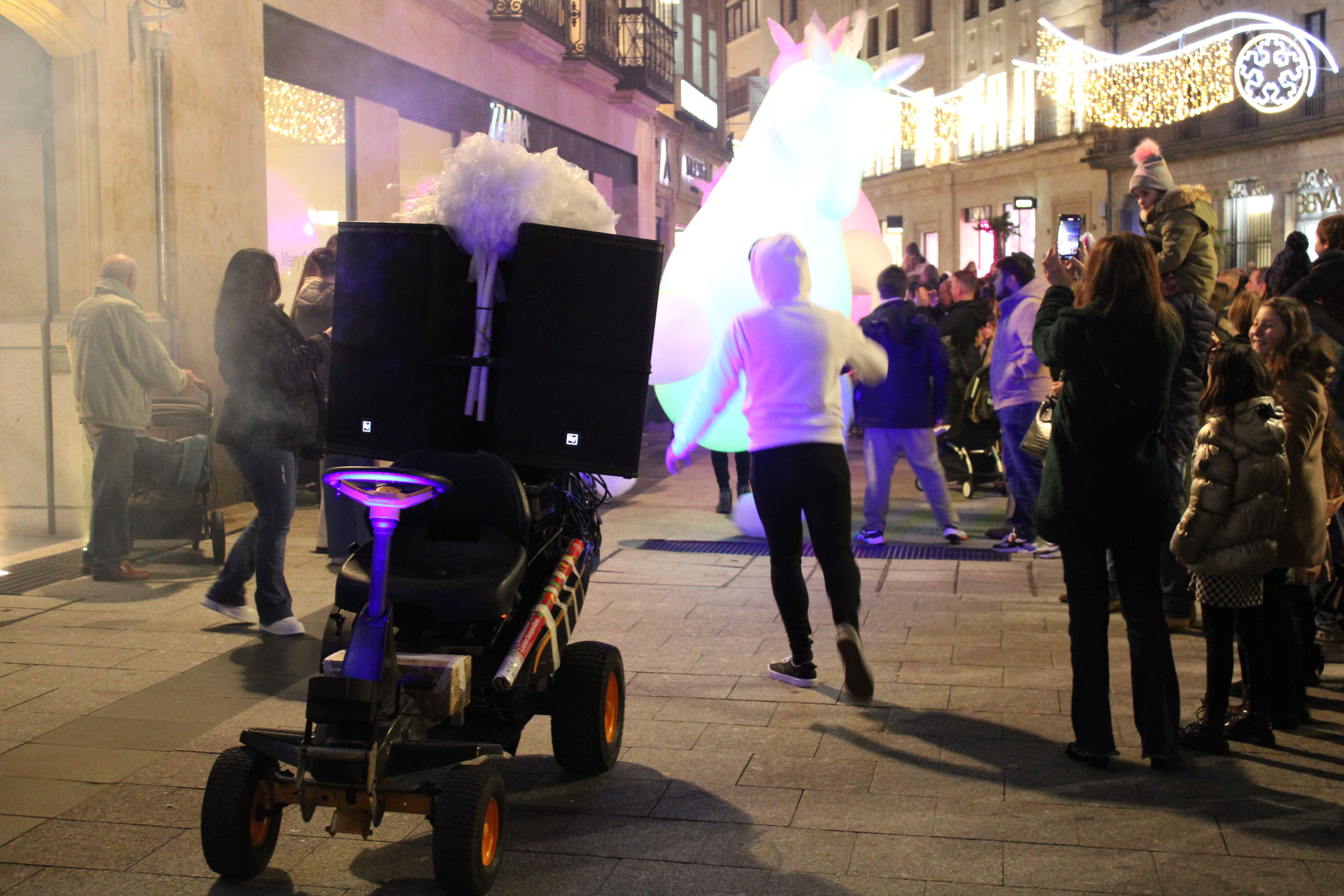 Pasacalles navideño “Caballos de Navidad” con ArtScreative