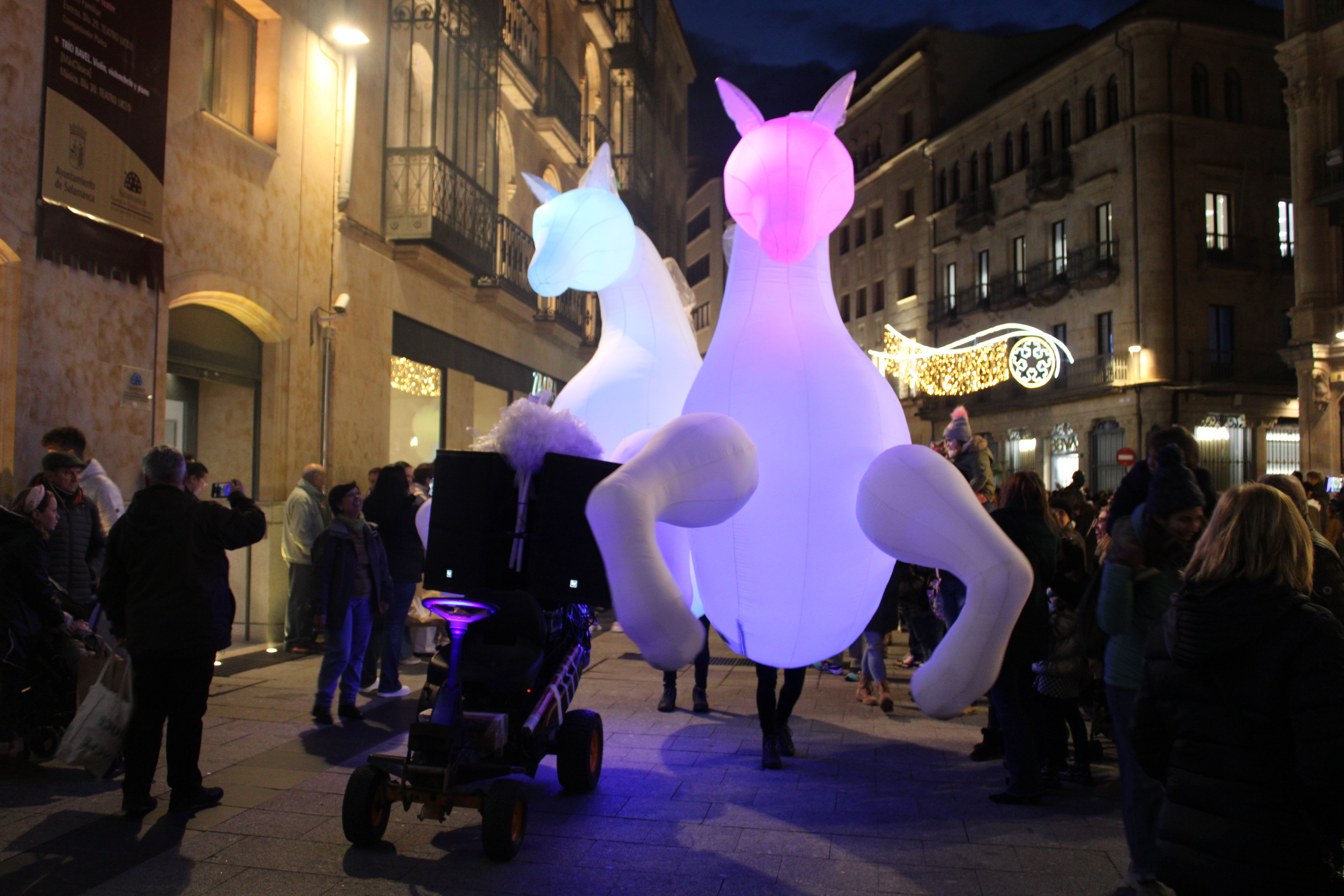 Pasacalles navideño “Caballos de Navidad” con ArtScreative