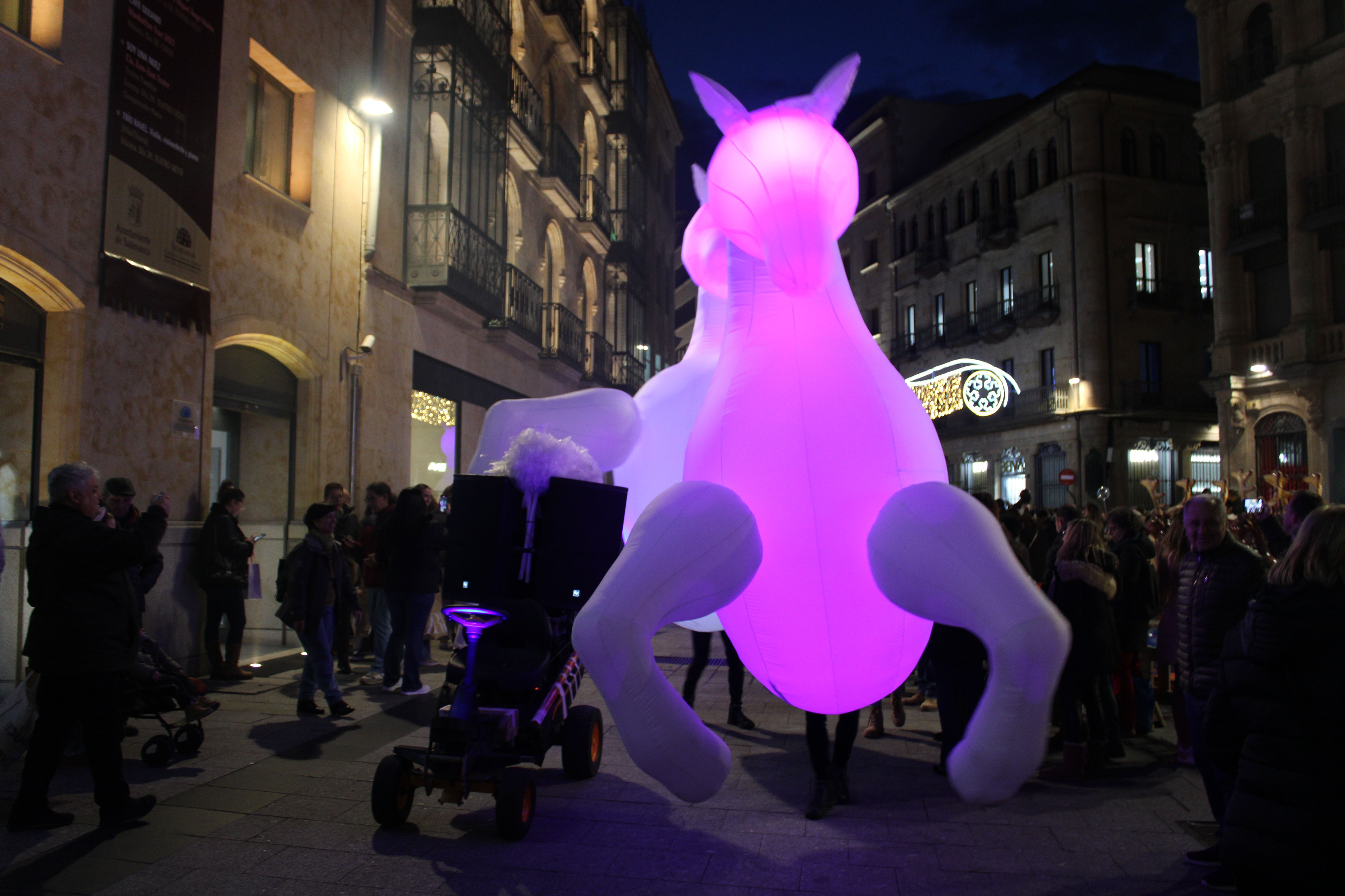 Pasacalles navideño “Caballos de Navidad” con ArtScreative