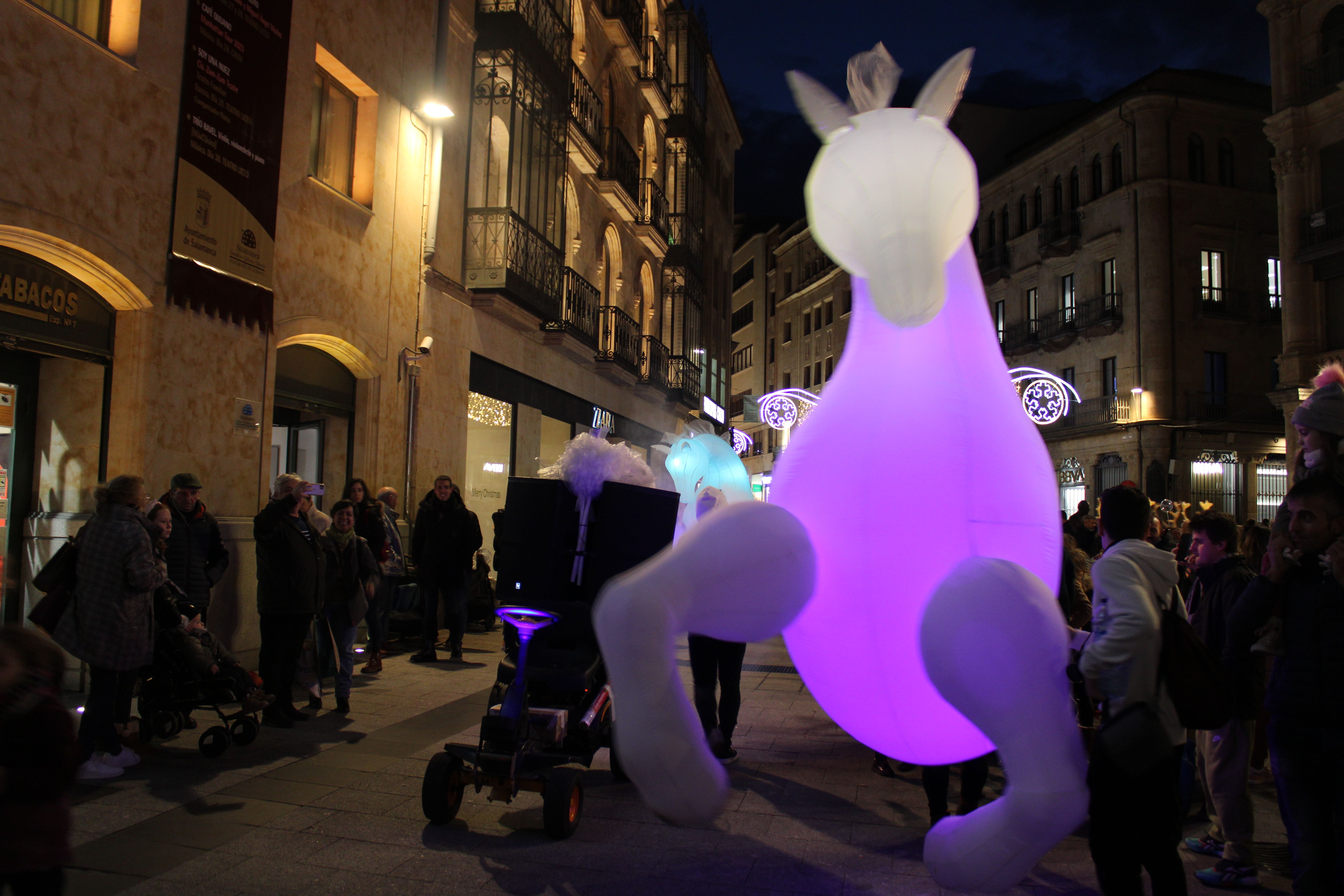 Pasacalles navideño “Caballos de Navidad” con ArtScreative