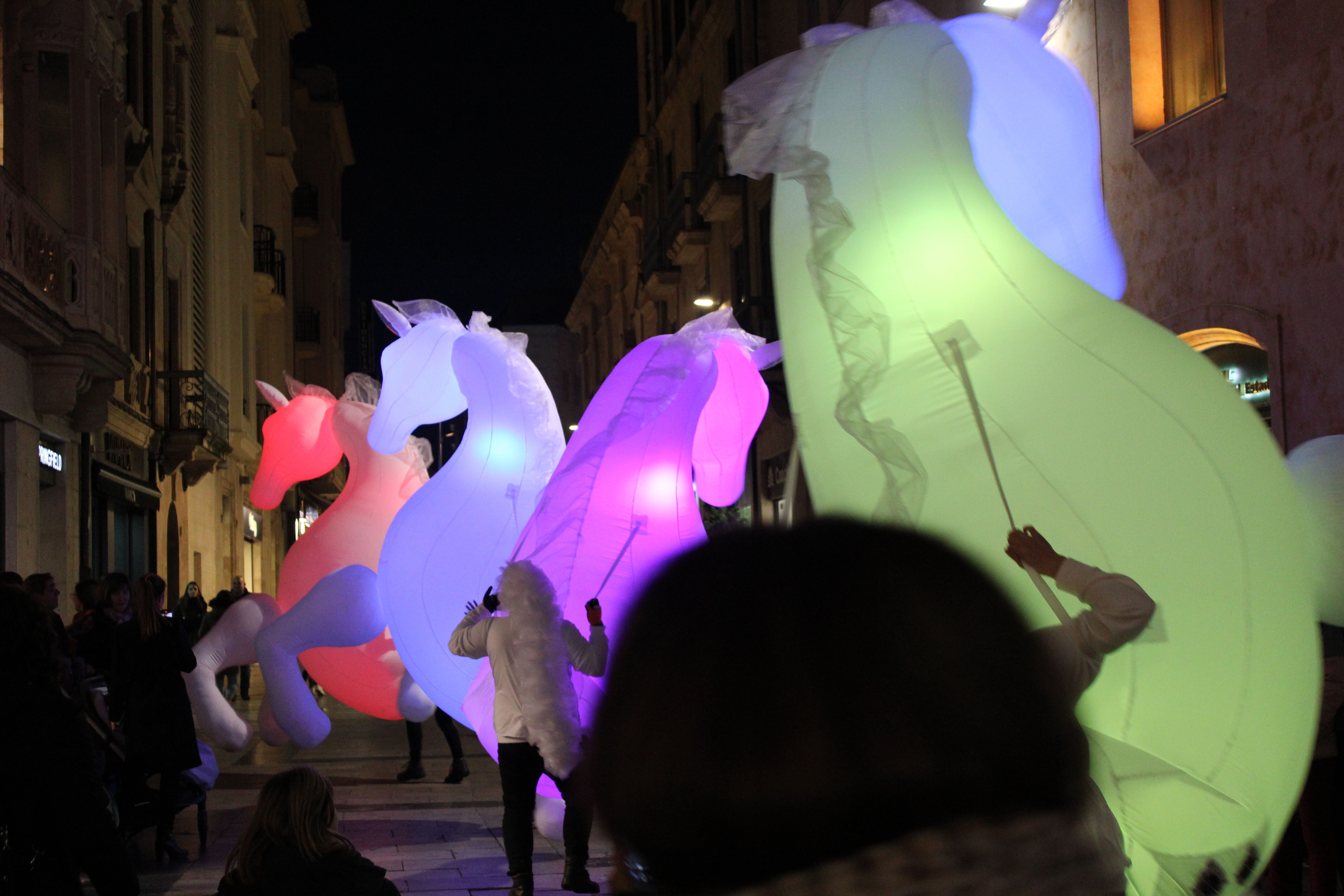 Pasacalles navideño “Caballos de Navidad” con ArtScreative