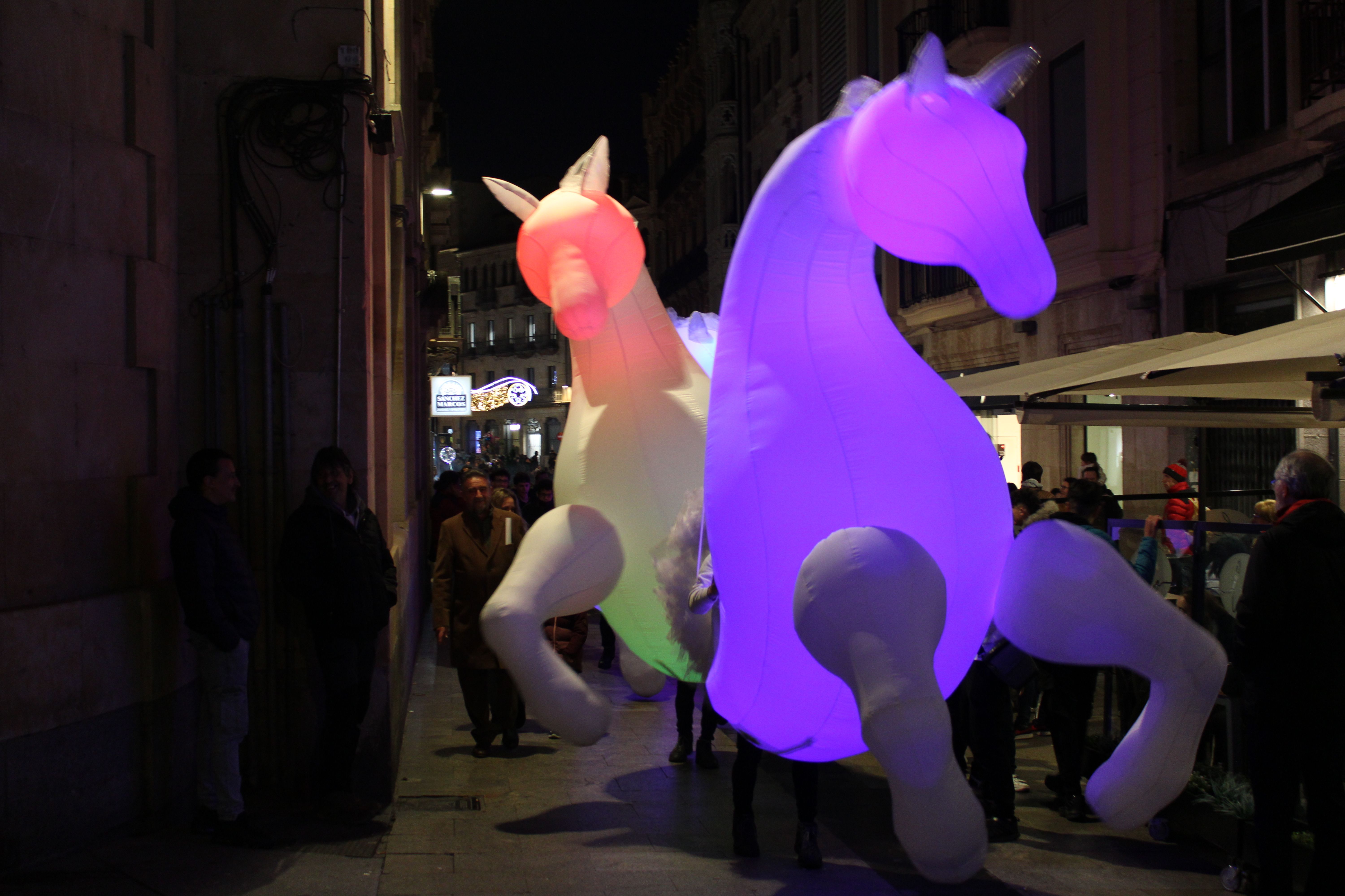 Pasacalles navideño “Caballos de Navidad” con ArtScreative