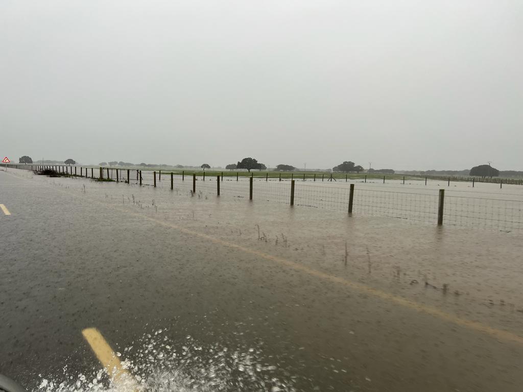 Carretera entre La Fuente de San Esteban y Sancti-Spíritus