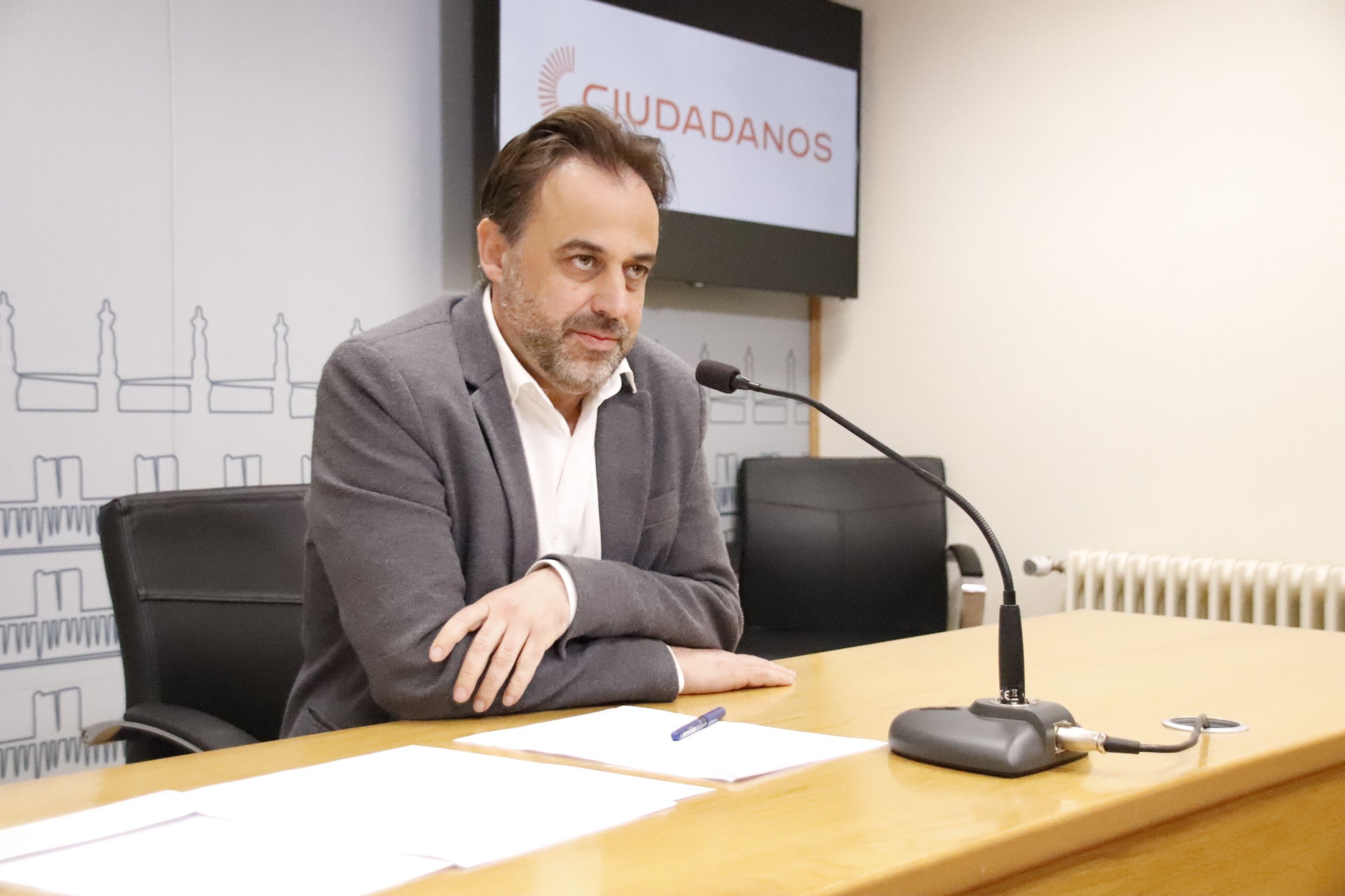 Fernando Castaño en una rueda de prensa