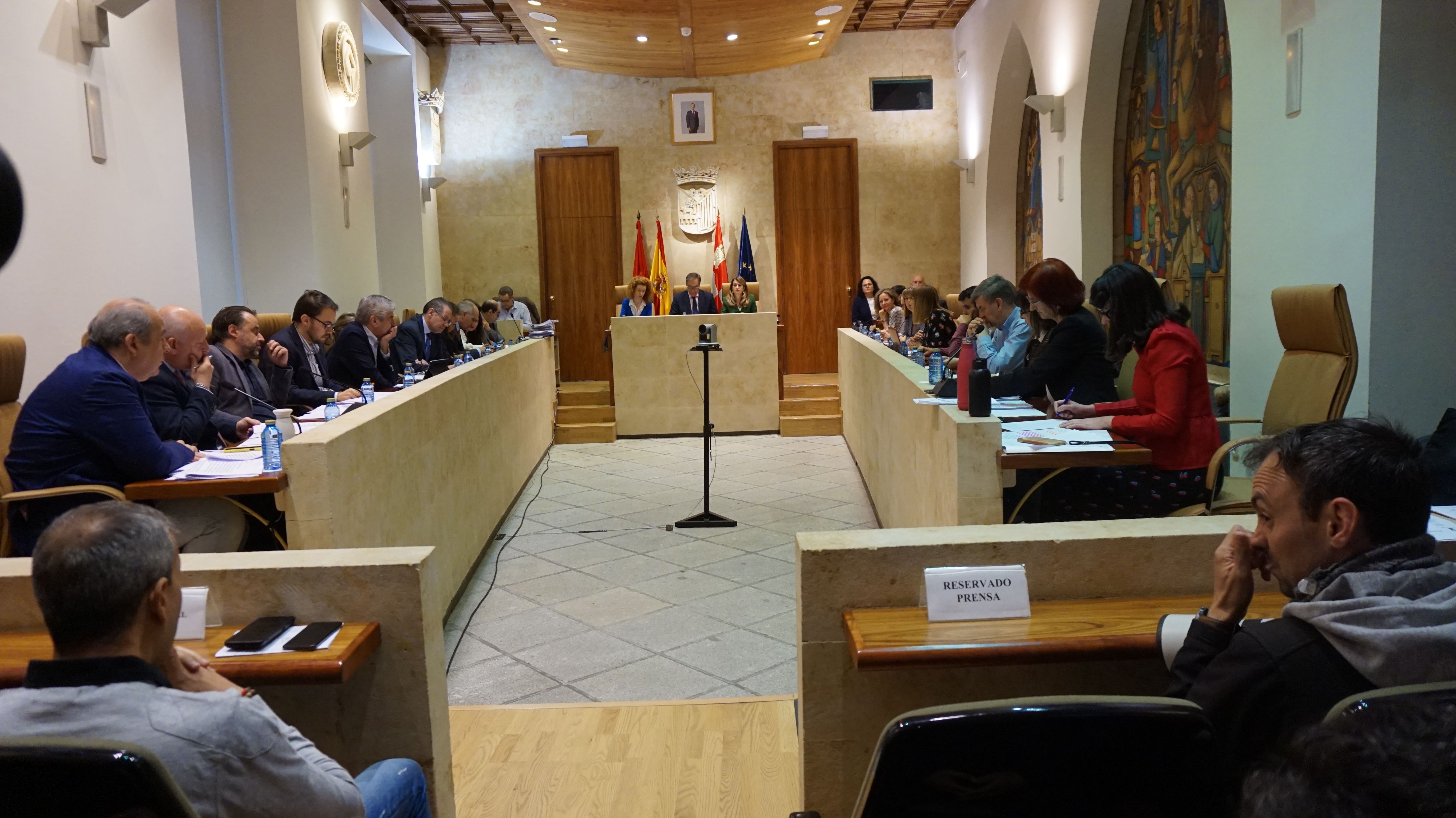 Protesta de los Bomberos de Salamanca en el Pleno del Ayuntamiento 